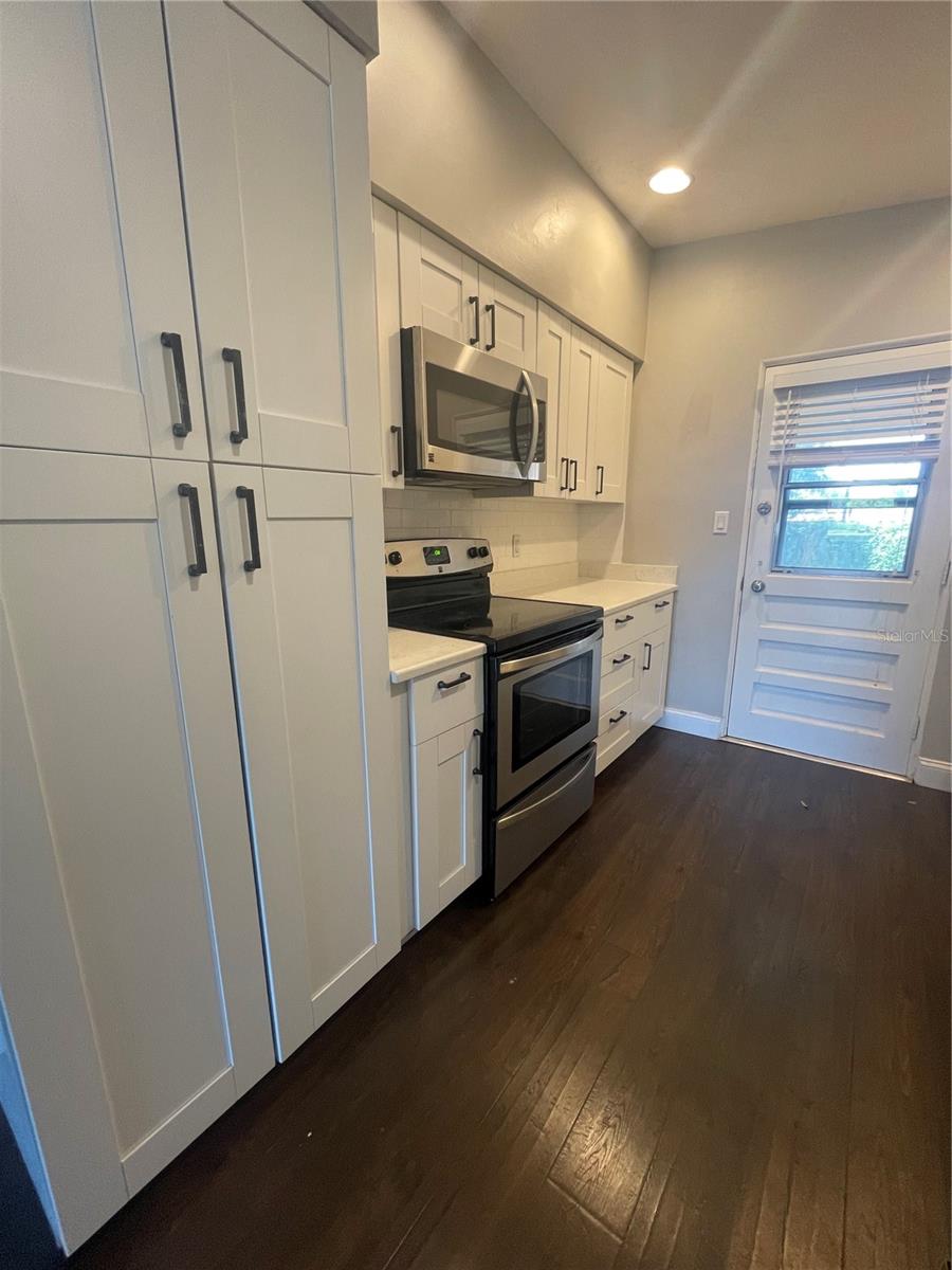 Image 4 of 16 For 4200 Kildaire Avenue