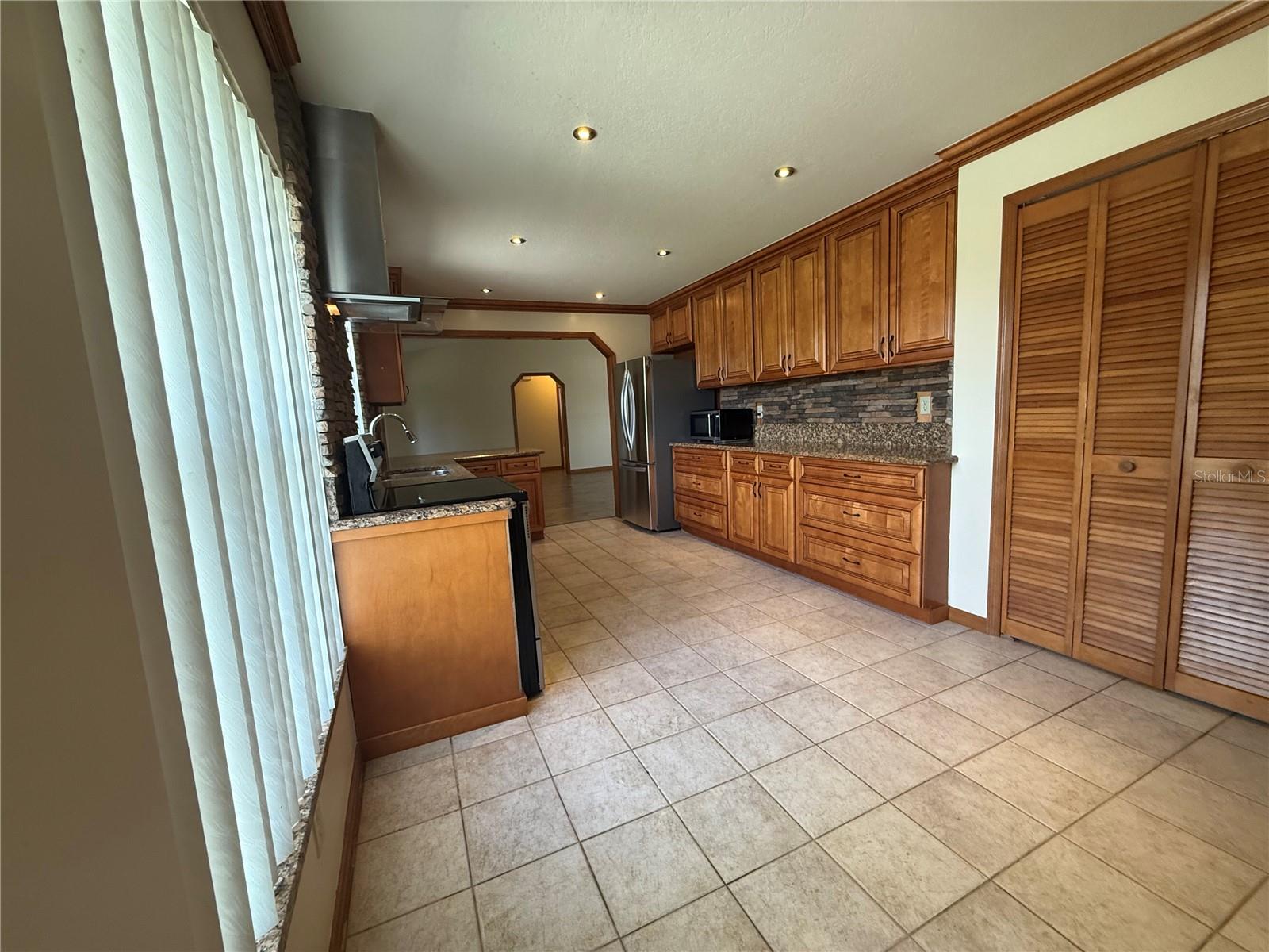Image 4 of 22 For 10710 43rd Avenue