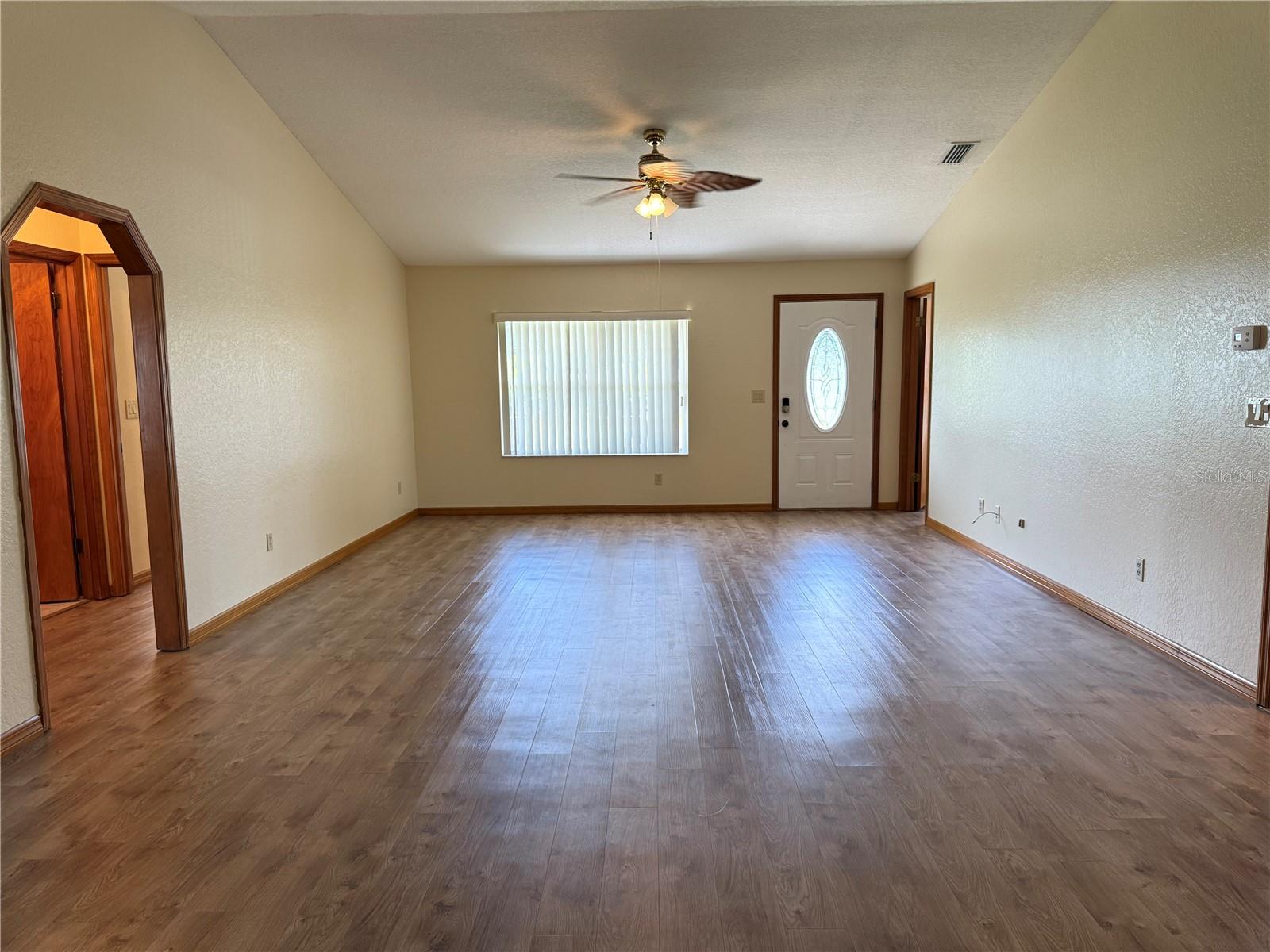 Image 6 of 22 For 10710 43rd Avenue