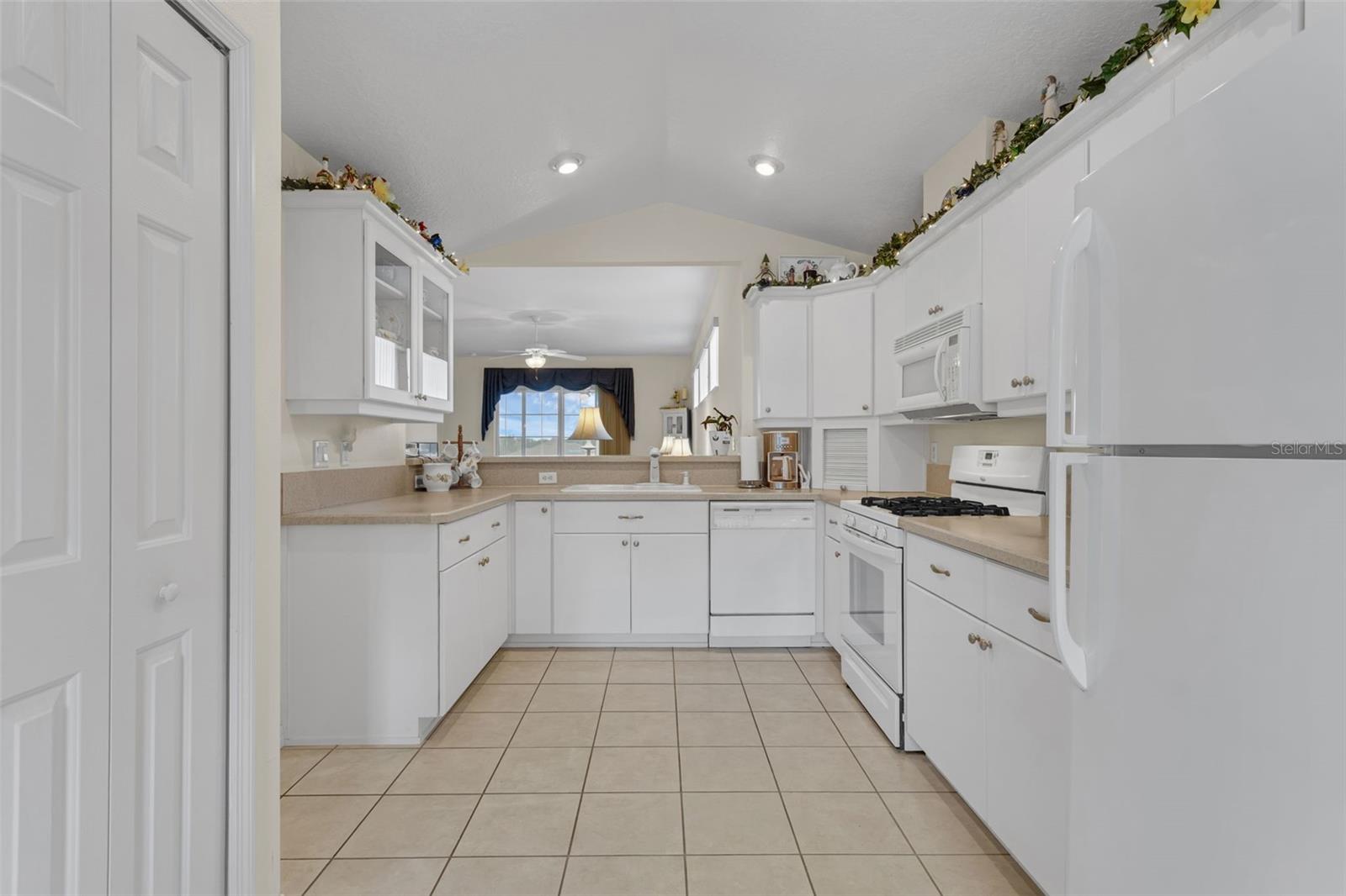 Image 21 of 58 For 4917 Kelso Street