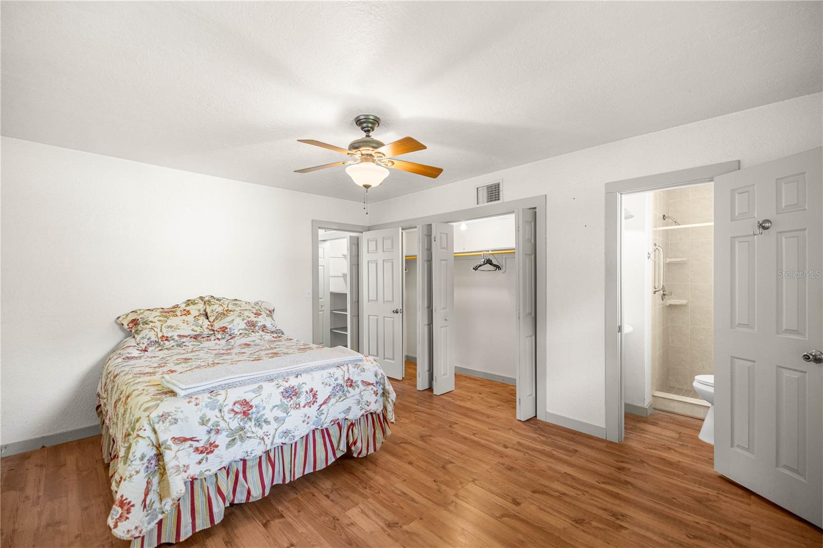 Image 13 of 41 For 9415 Green Bay Lane