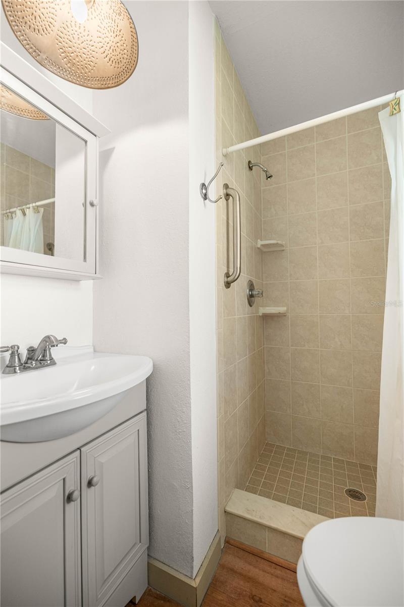 Image 14 of 41 For 9415 Green Bay Lane