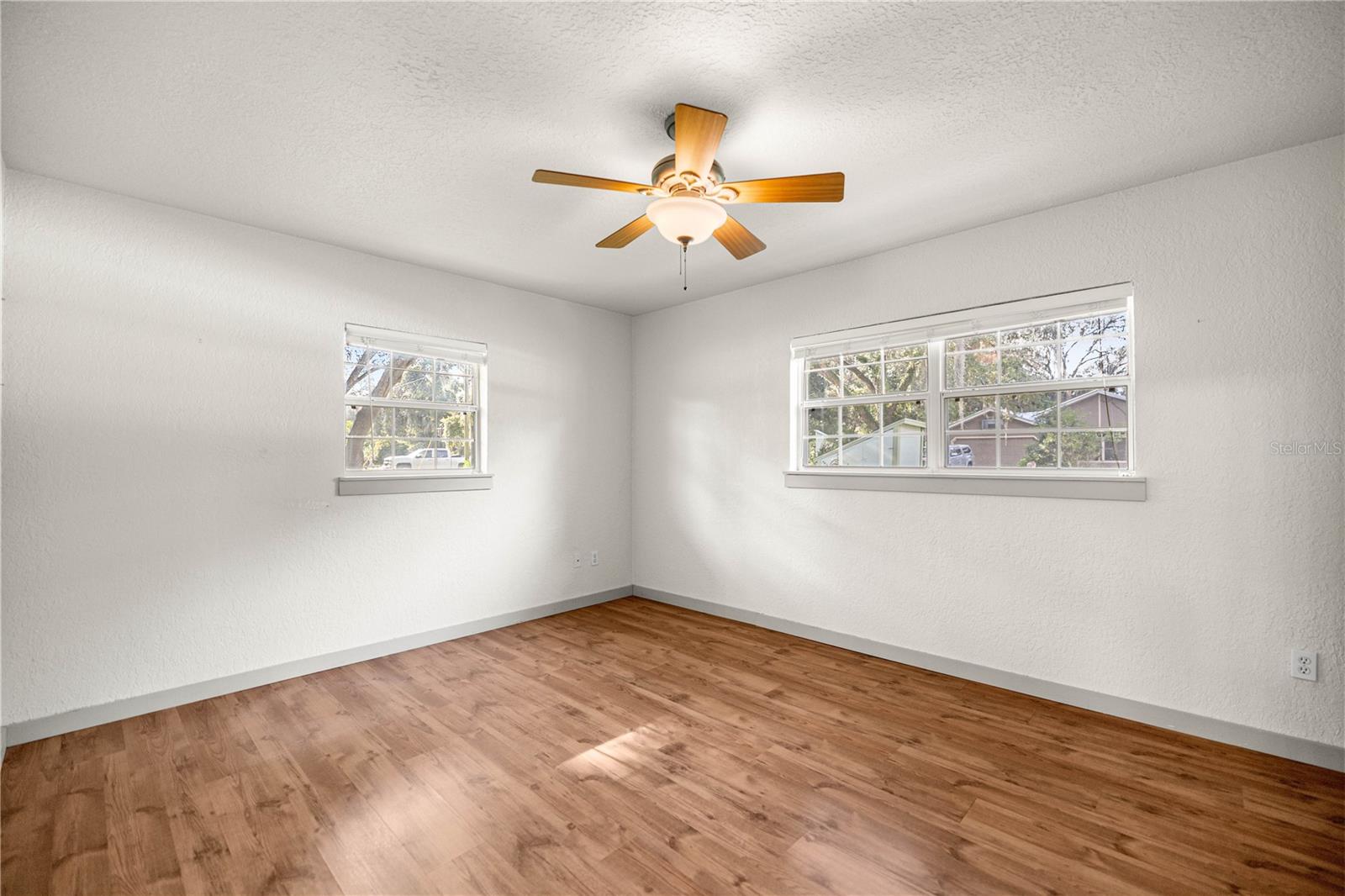 Image 15 of 41 For 9415 Green Bay Lane