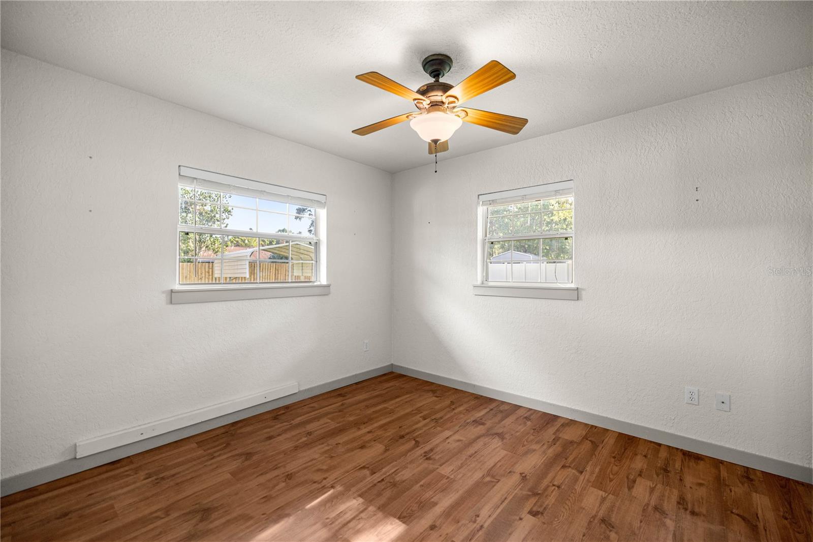 Image 17 of 41 For 9415 Green Bay Lane