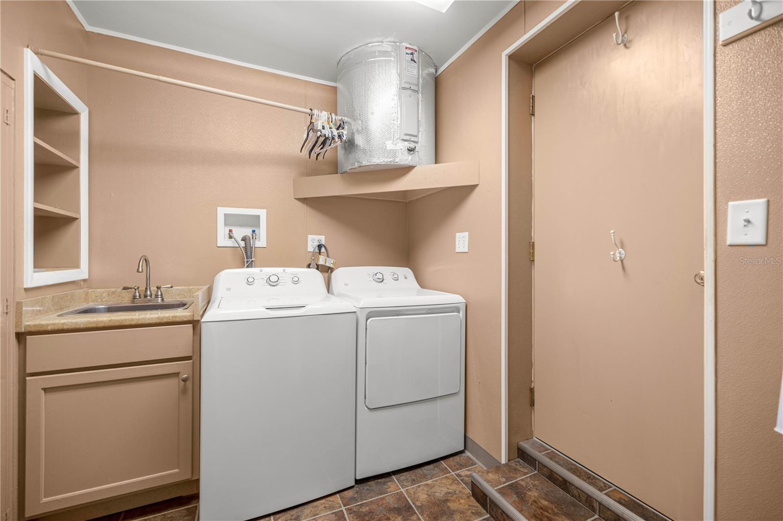 Image 21 of 41 For 9415 Green Bay Lane