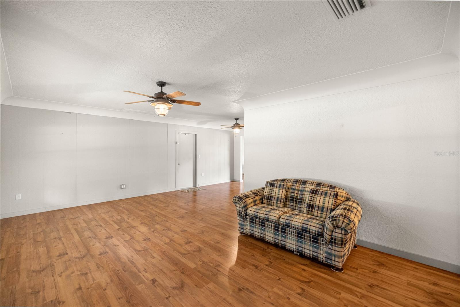Image 5 of 41 For 9415 Green Bay Lane