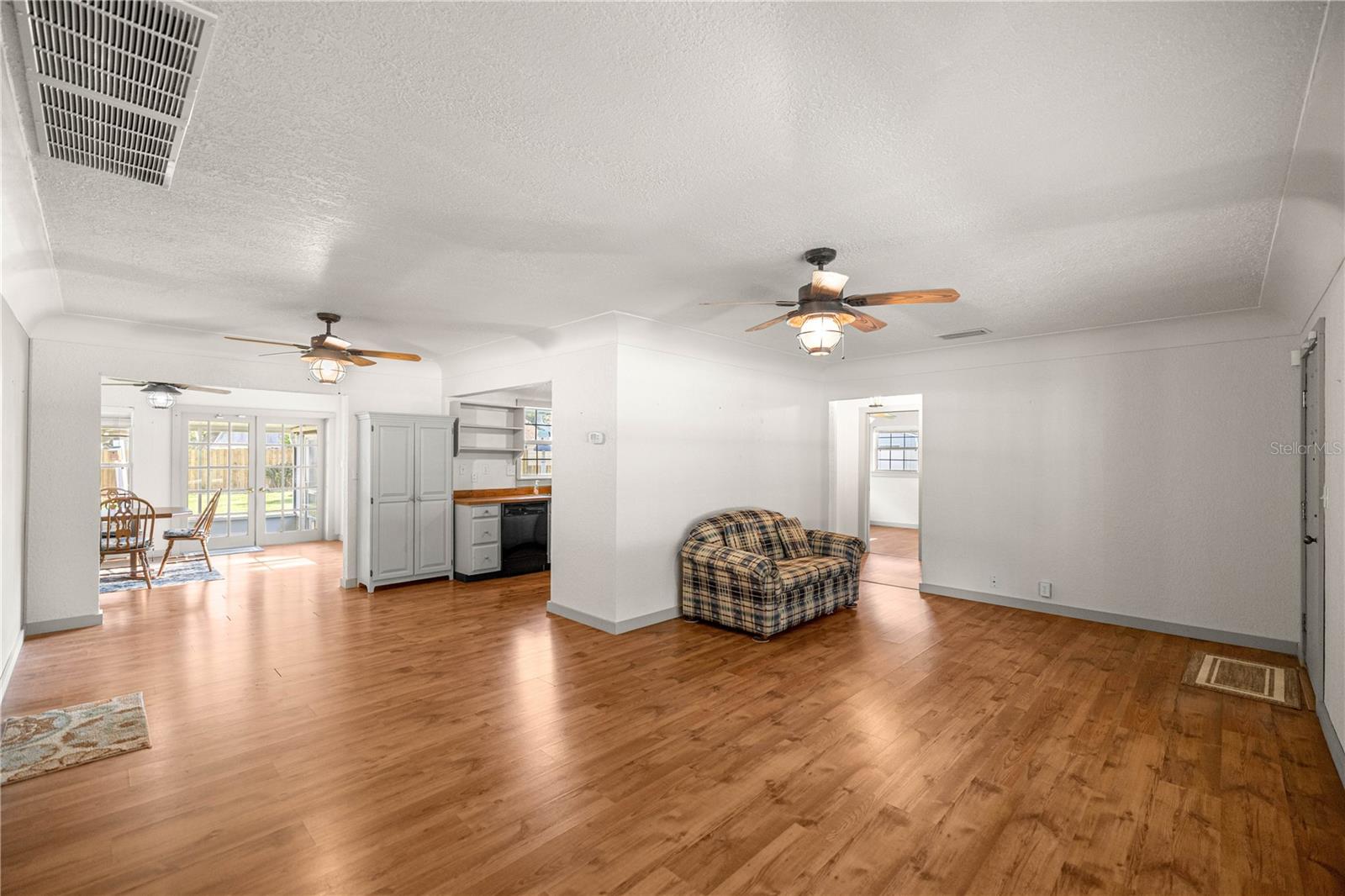 Image 6 of 41 For 9415 Green Bay Lane
