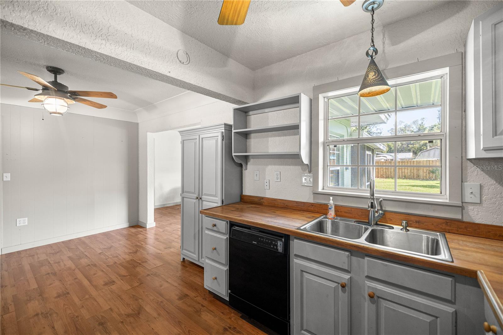 Image 9 of 41 For 9415 Green Bay Lane