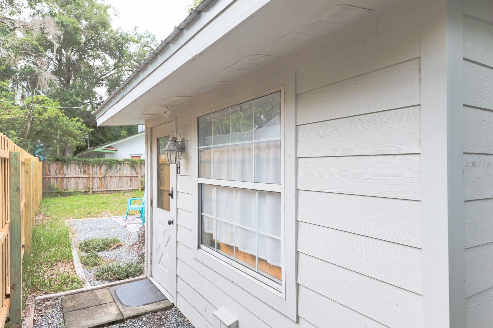 Image 3 of 22 For 107 Iona Drive B