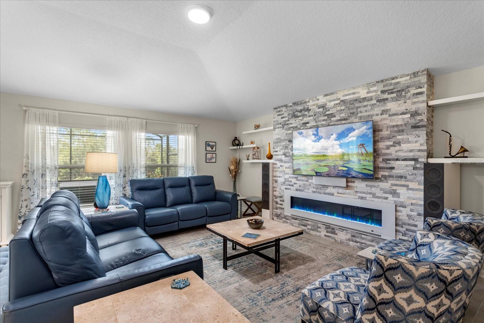 Image 11 of 43 For 71 White Horse Way