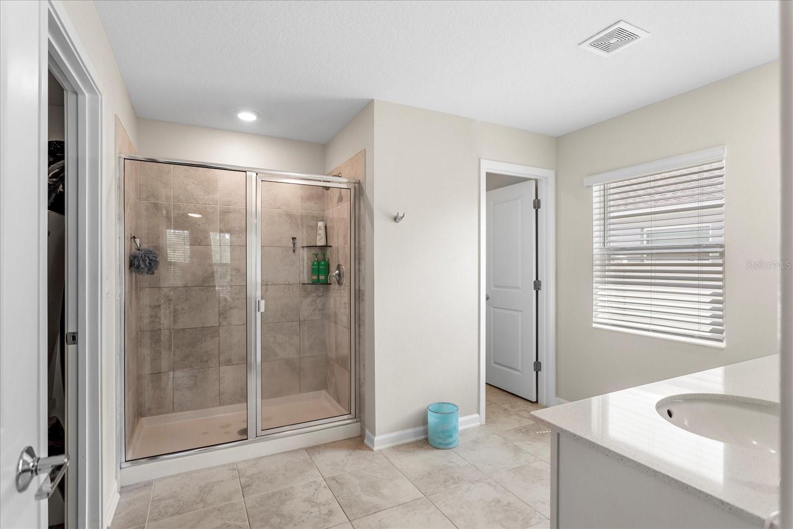 Image 19 of 43 For 71 White Horse Way