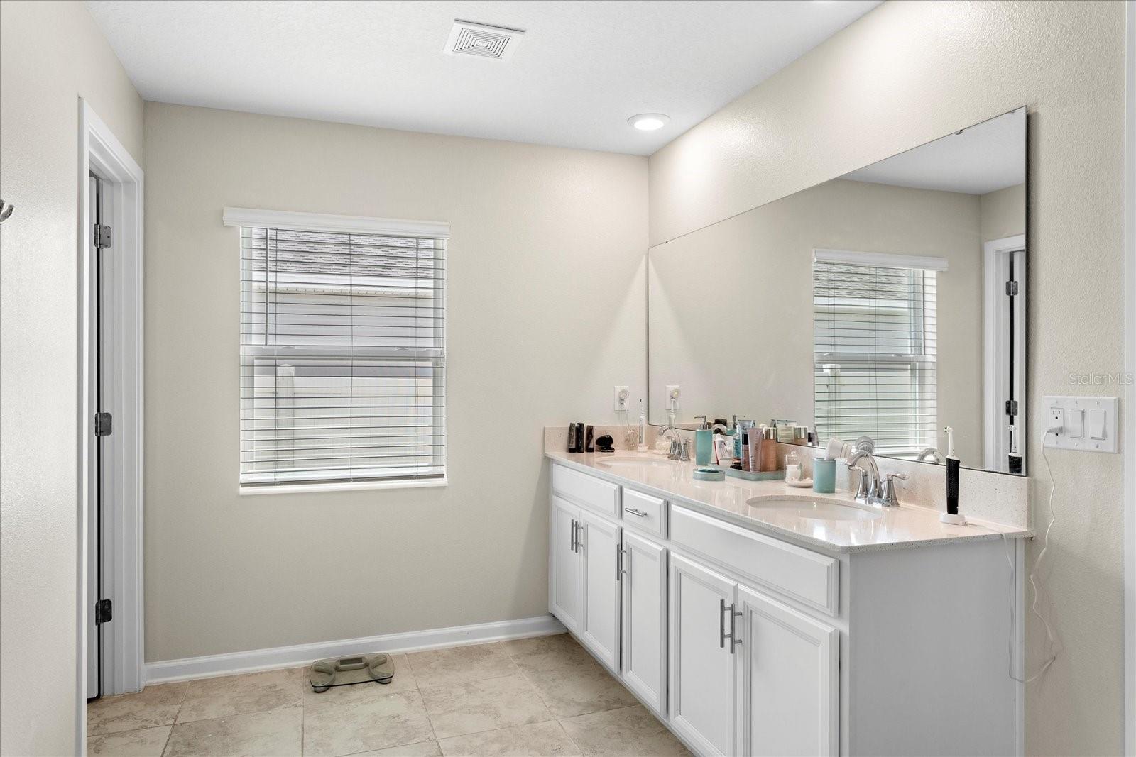 Image 20 of 43 For 71 White Horse Way