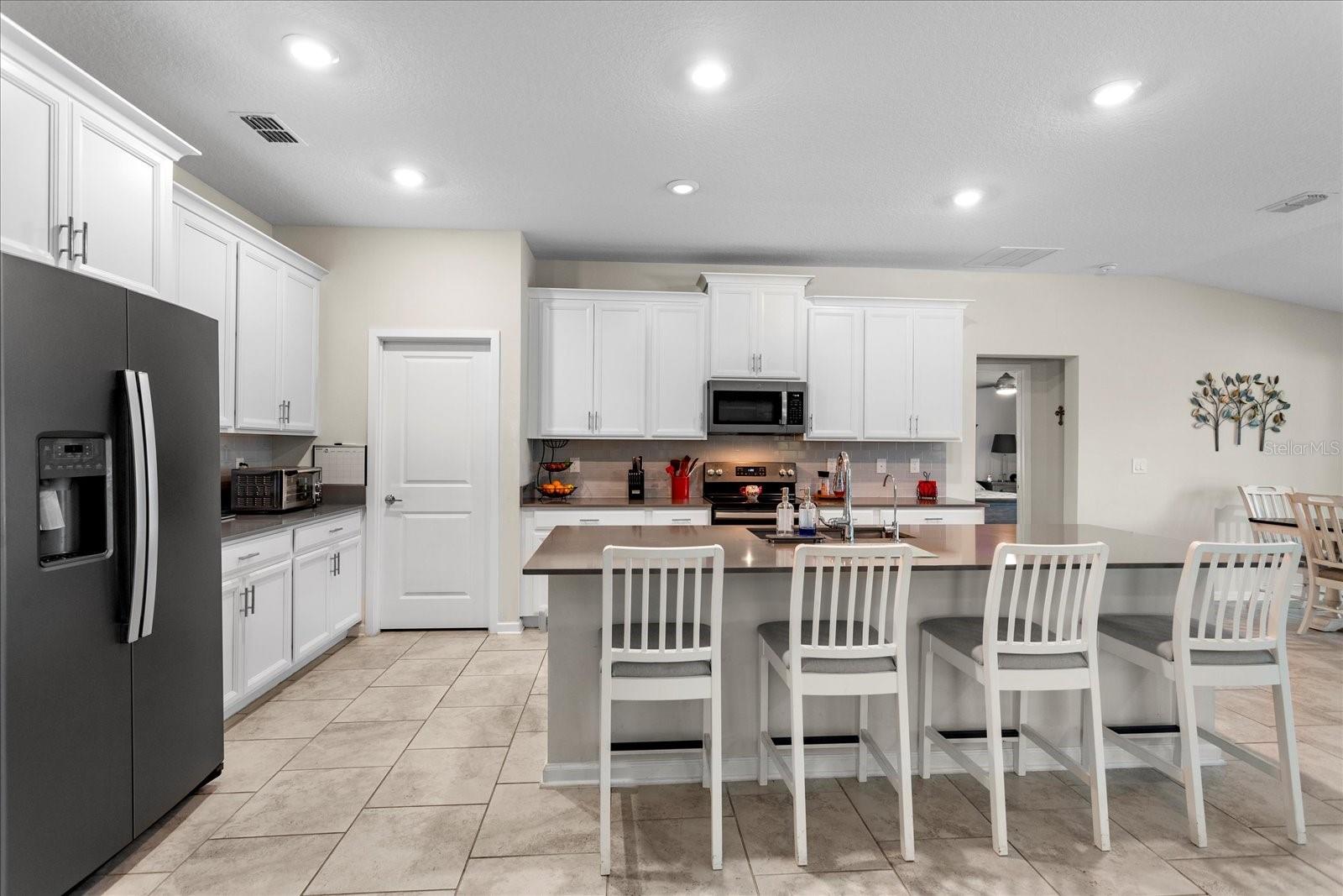 Image 7 of 43 For 71 White Horse Way