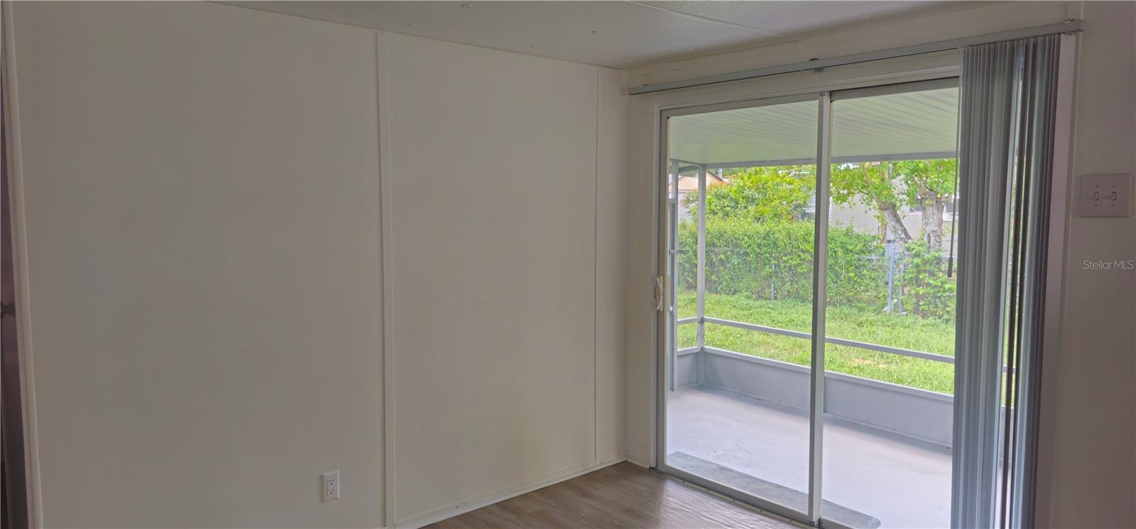Image 12 of 26 For 221 Sunshine Boulevard