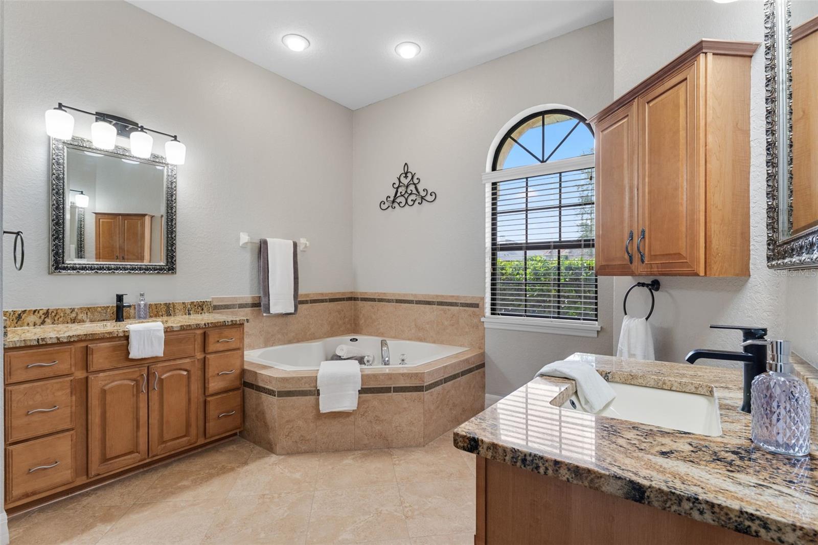 Image 16 of 60 For 12127 Cypress Landing Avenue