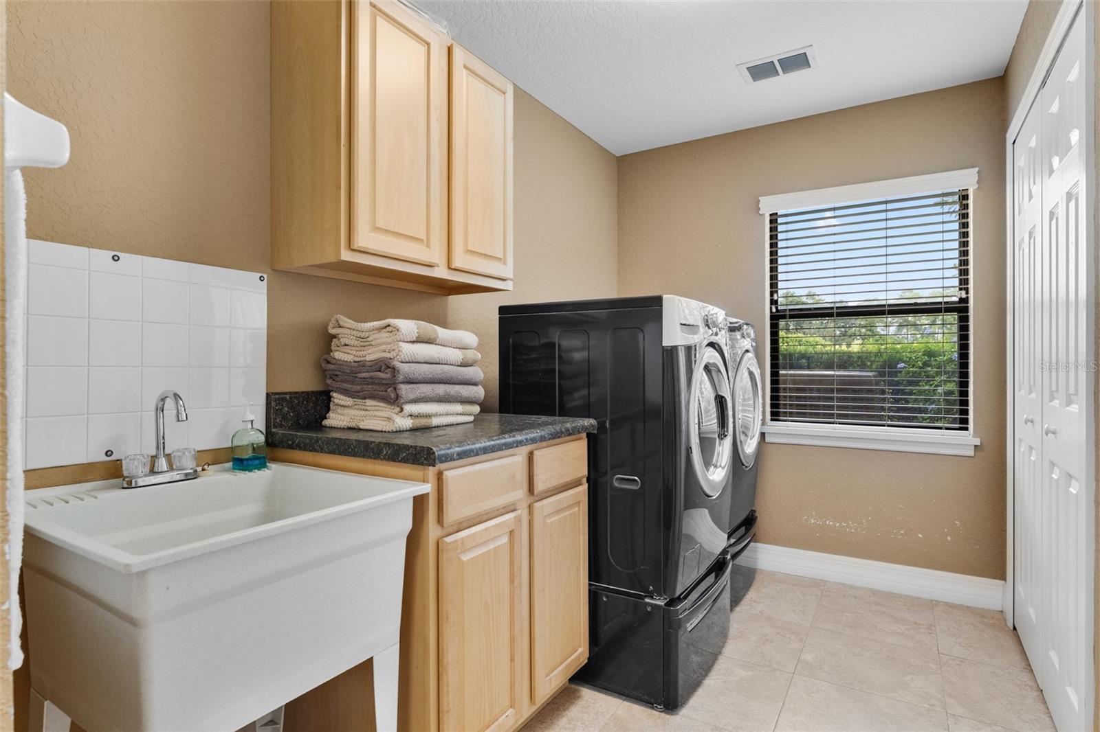 Image 35 of 60 For 12127 Cypress Landing Avenue