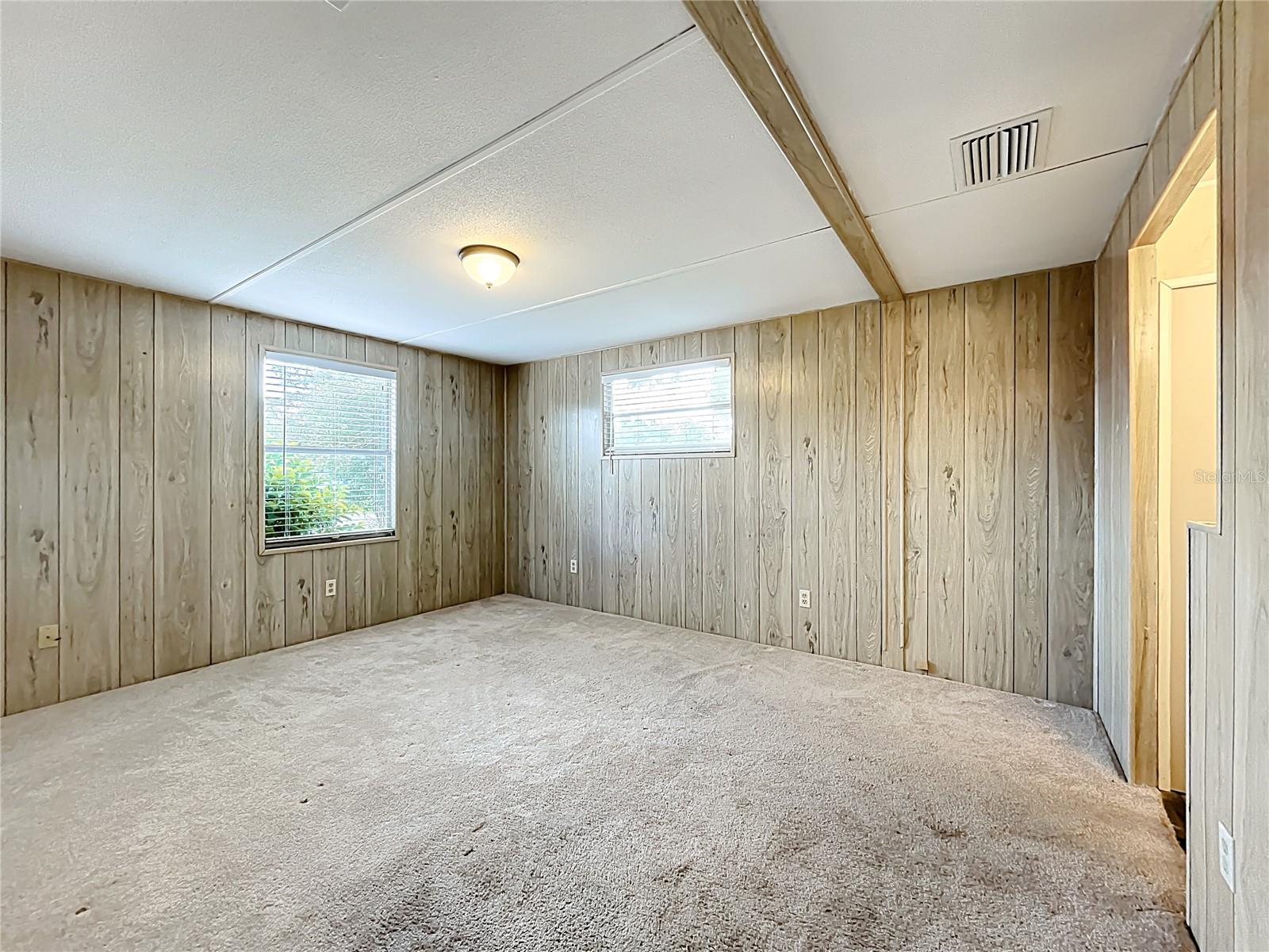 Image 23 of 48 For 1237 Elkhart Circle