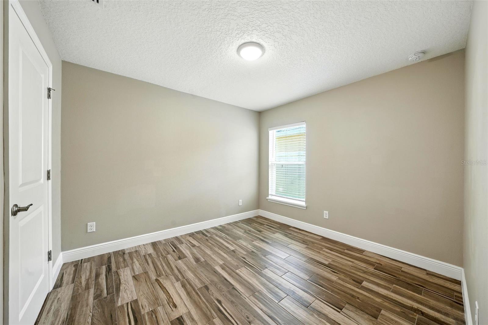 Image 10 of 36 For 446 Fahnstock Street