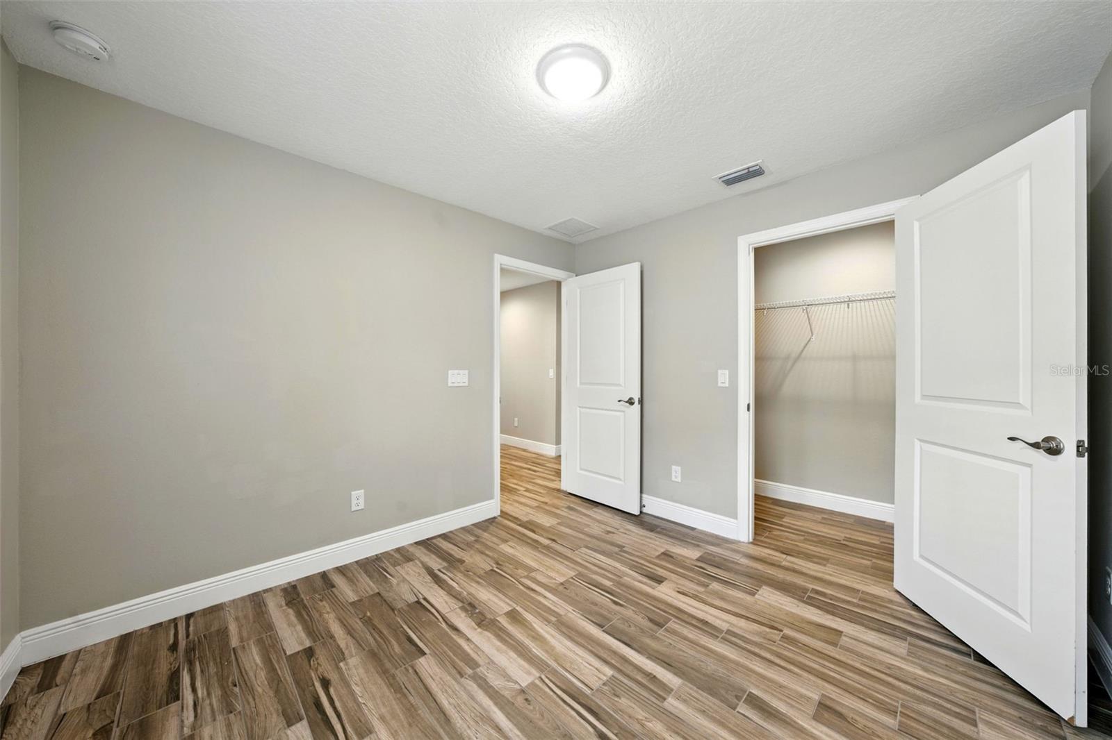 Image 11 of 36 For 446 Fahnstock Street
