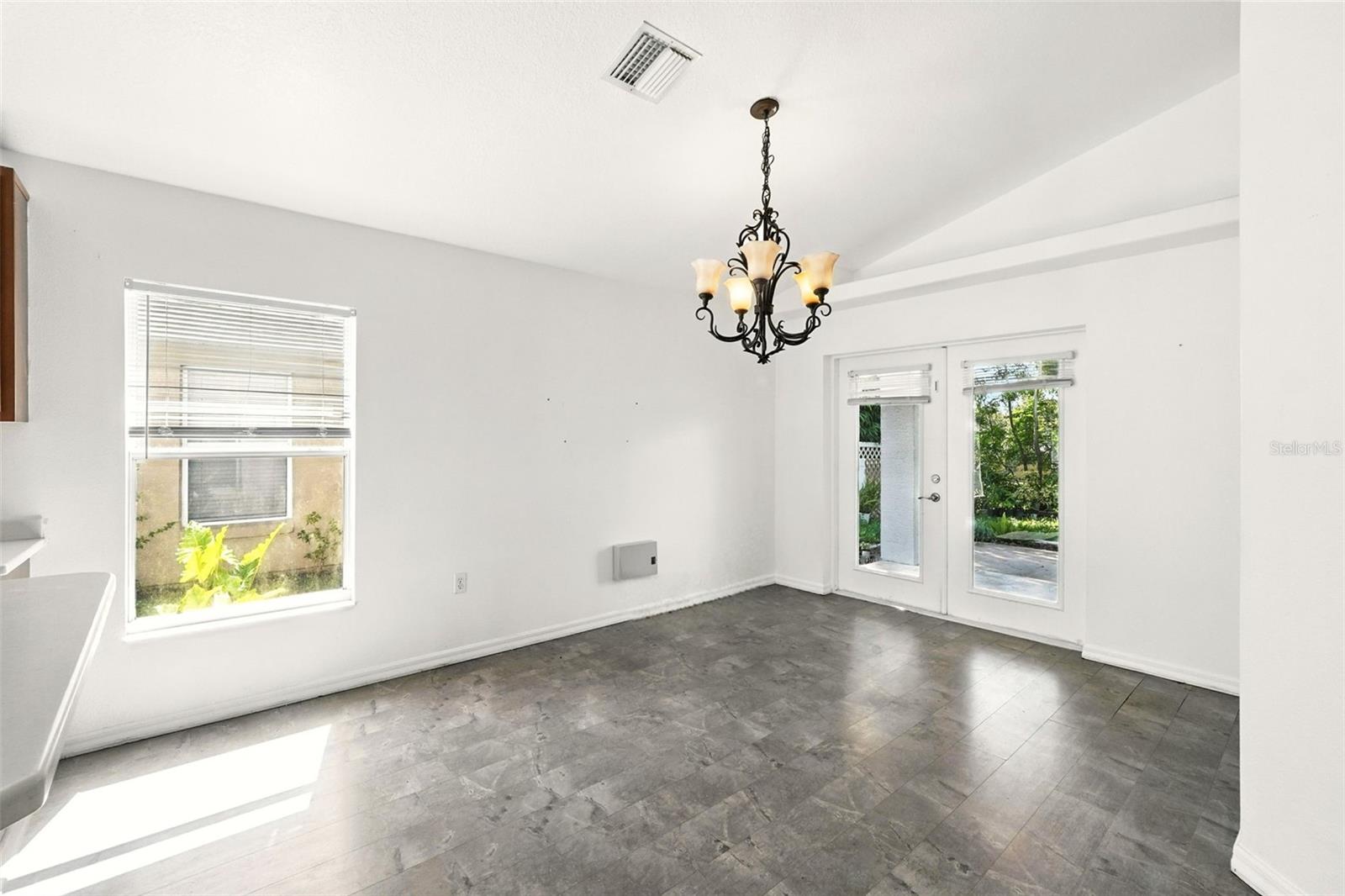 Image 12 of 34 For 10408 Stonepark Drive