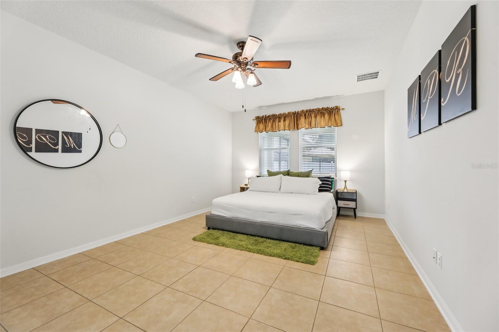 Image 20 of 48 For 3207 Zander Drive