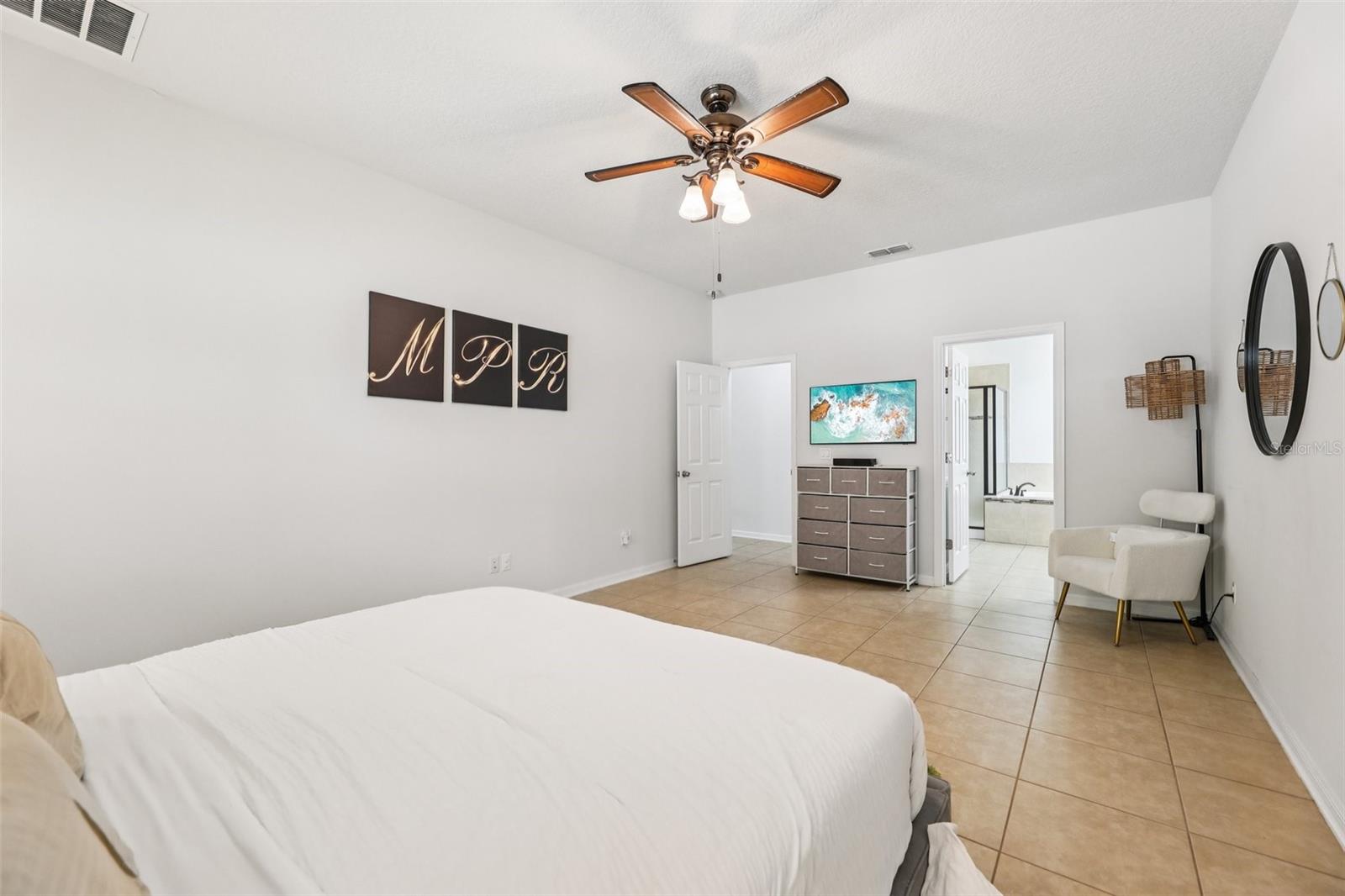 Image 22 of 48 For 3207 Zander Drive