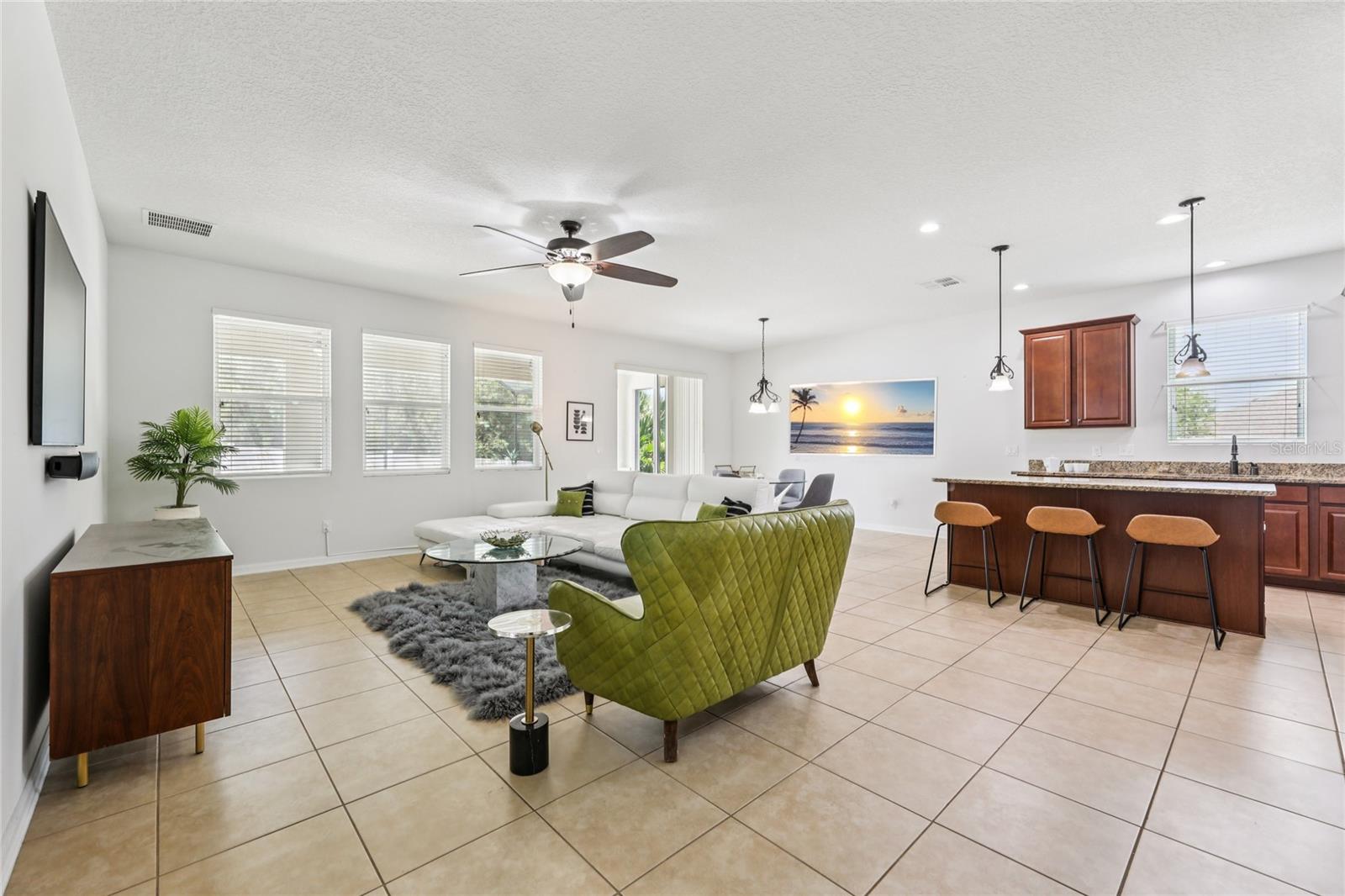 Image 5 of 48 For 3207 Zander Drive