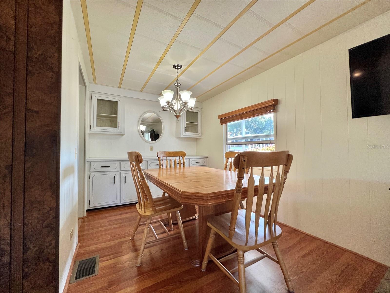 Image 4 of 62 For 203 Aspen Circle