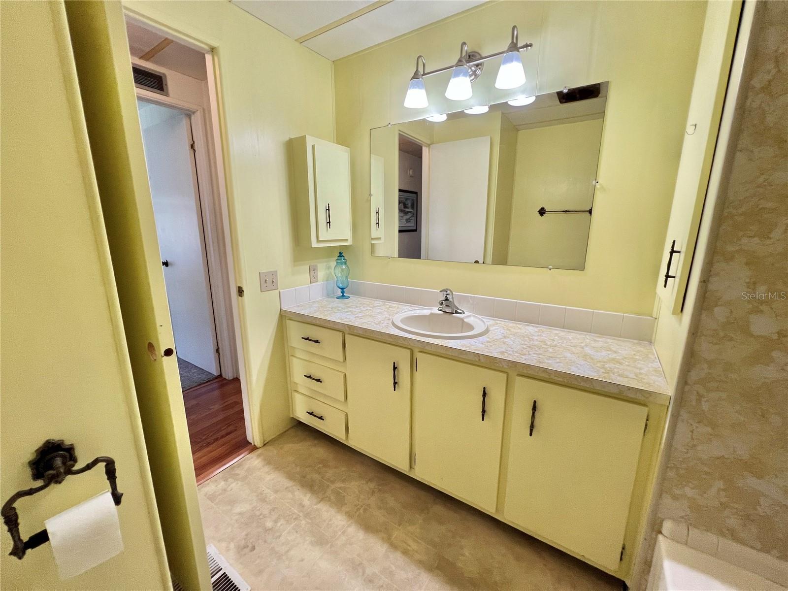 Image 46 of 62 For 203 Aspen Circle