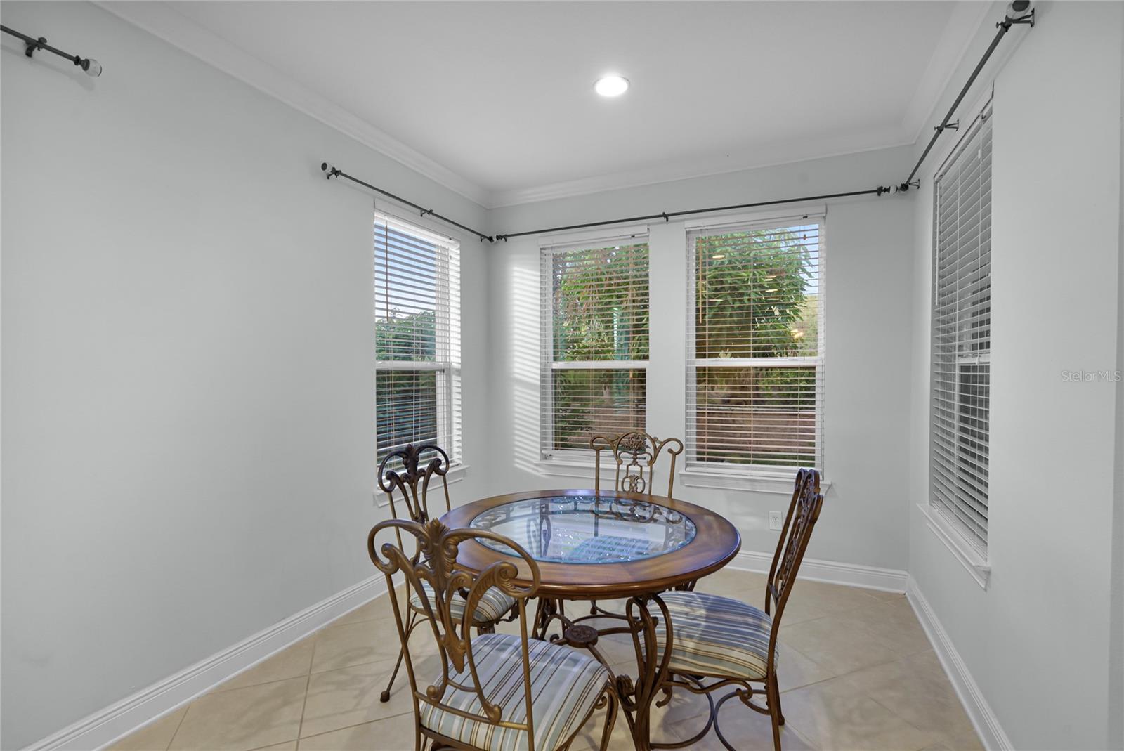 Image 15 of 35 For 2062 Redbay Avenue