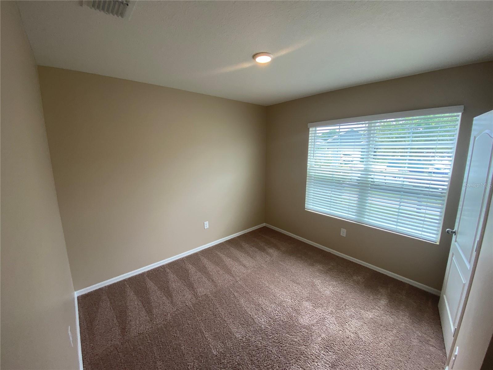 Image 9 of 20 For 1742 Point O Woods Court
