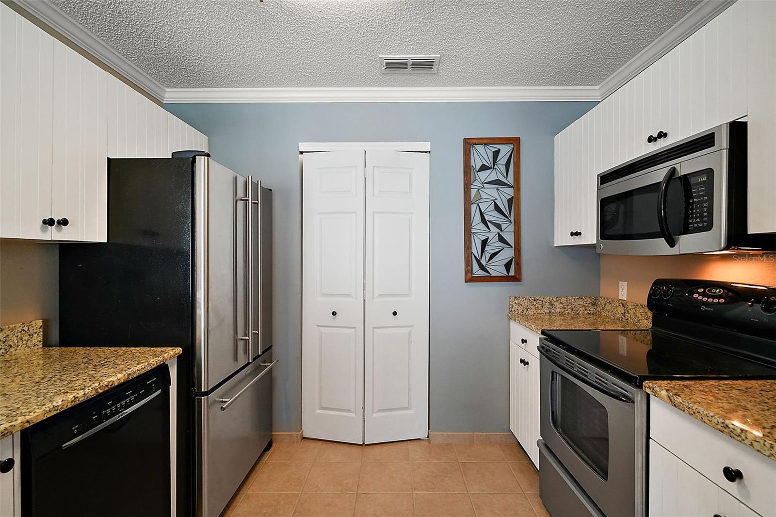 Image 4 of 30 For 724 Dumas Street