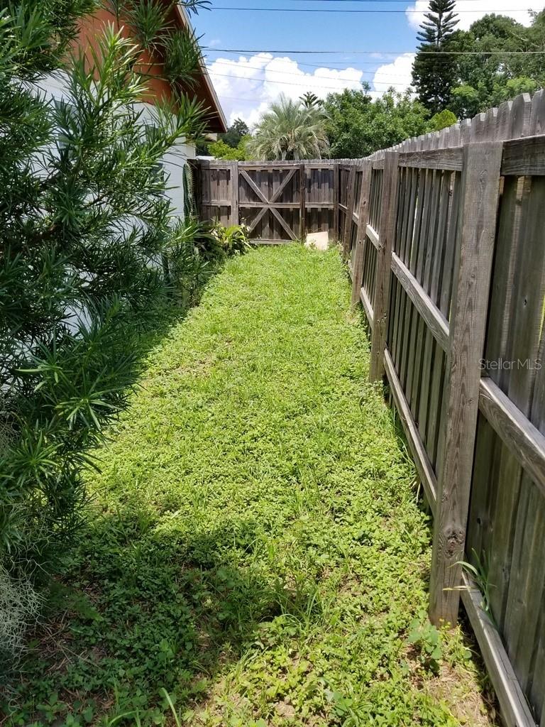 Image 14 of 18 For 1198 Sherman Avenue