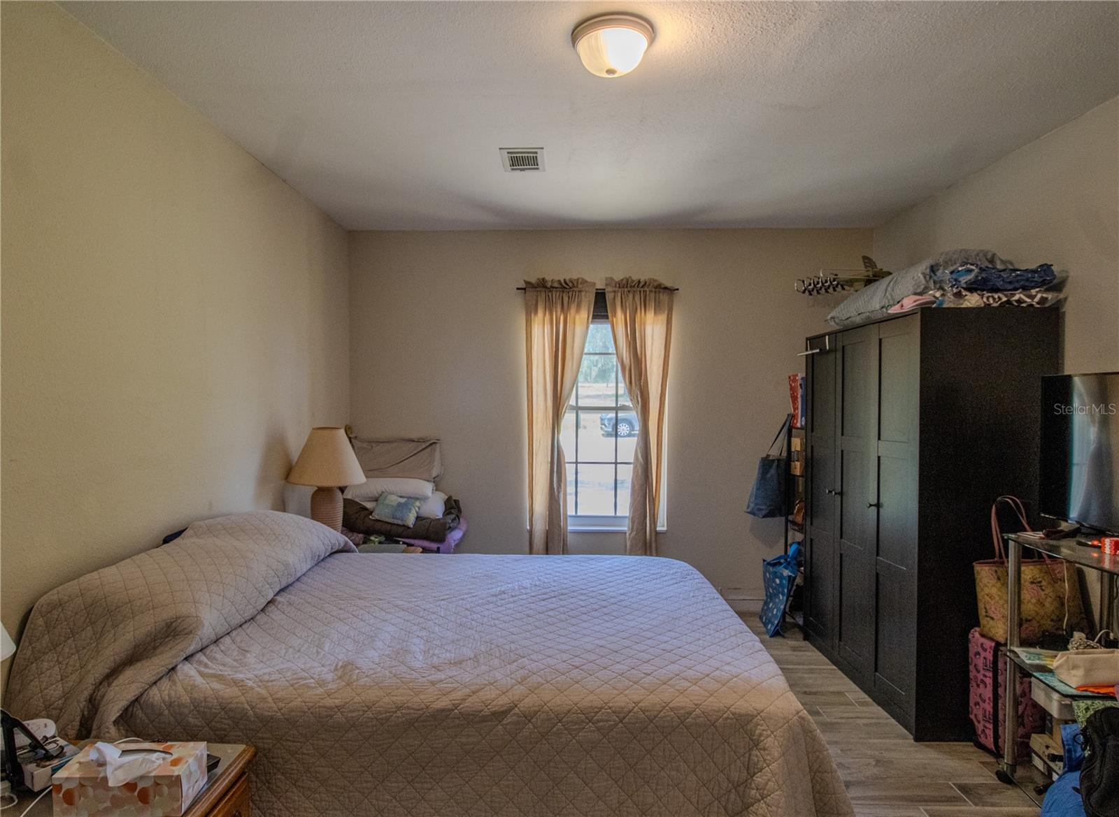 Image 10 of 28 For 23649 Franklin Avenue