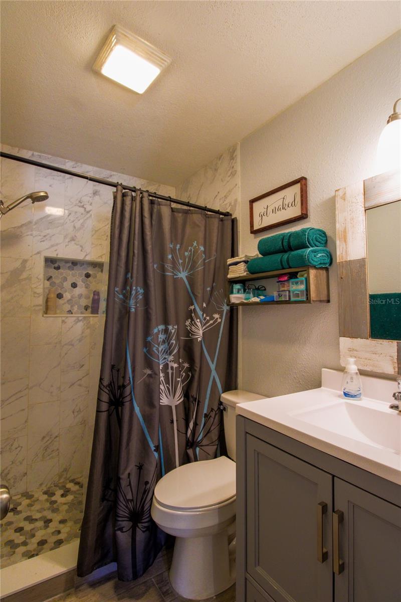 Image 11 of 28 For 23649 Franklin Avenue