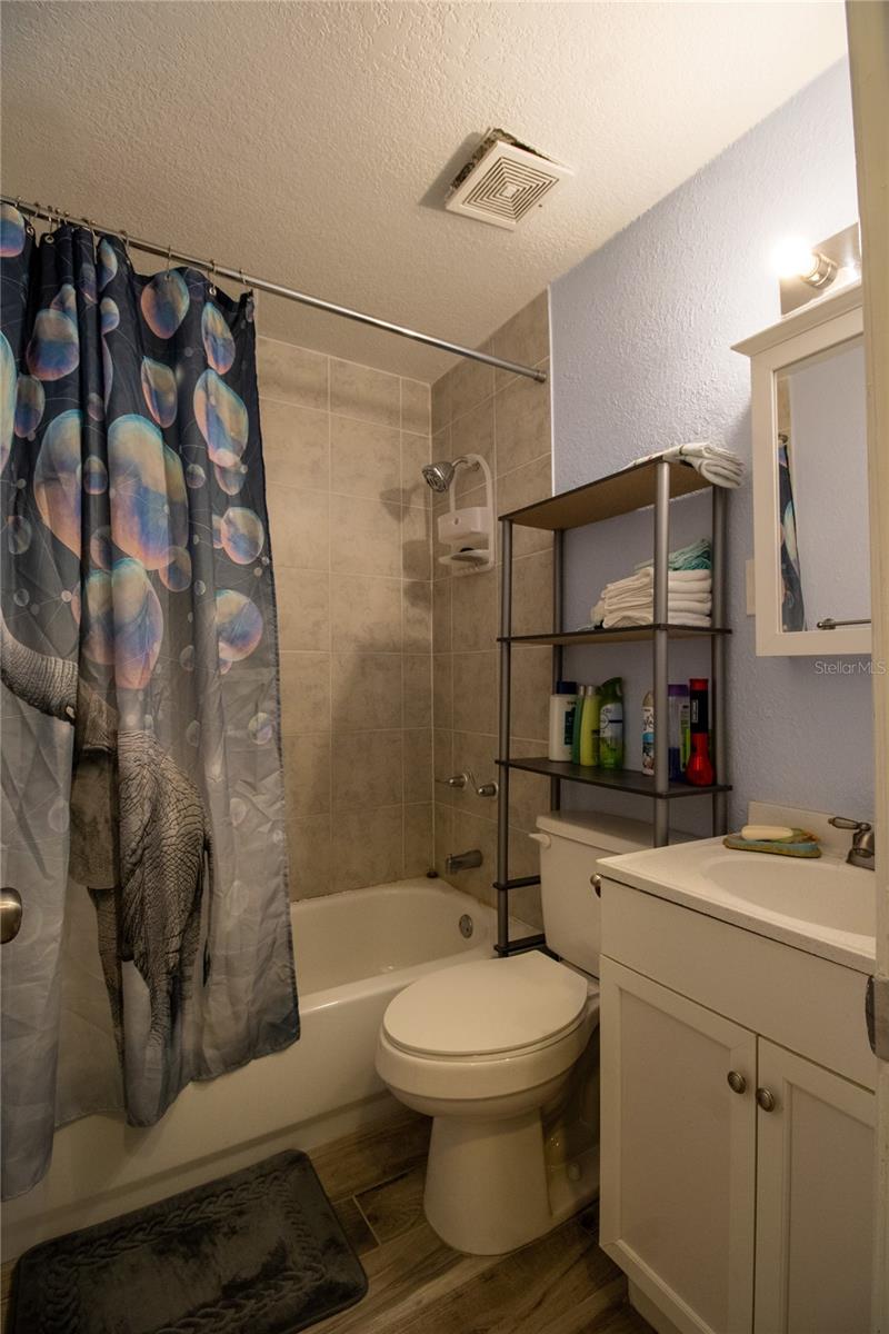 Image 15 of 28 For 23649 Franklin Avenue