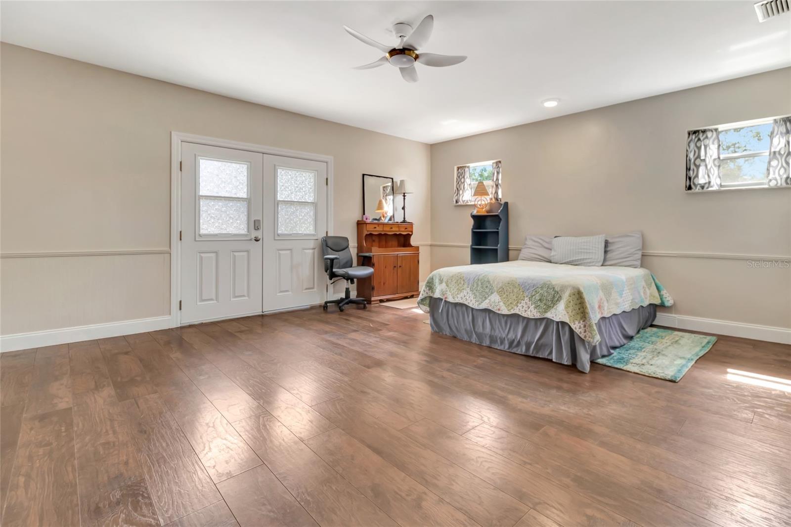 Image 19 of 29 For 4723 Oak Street