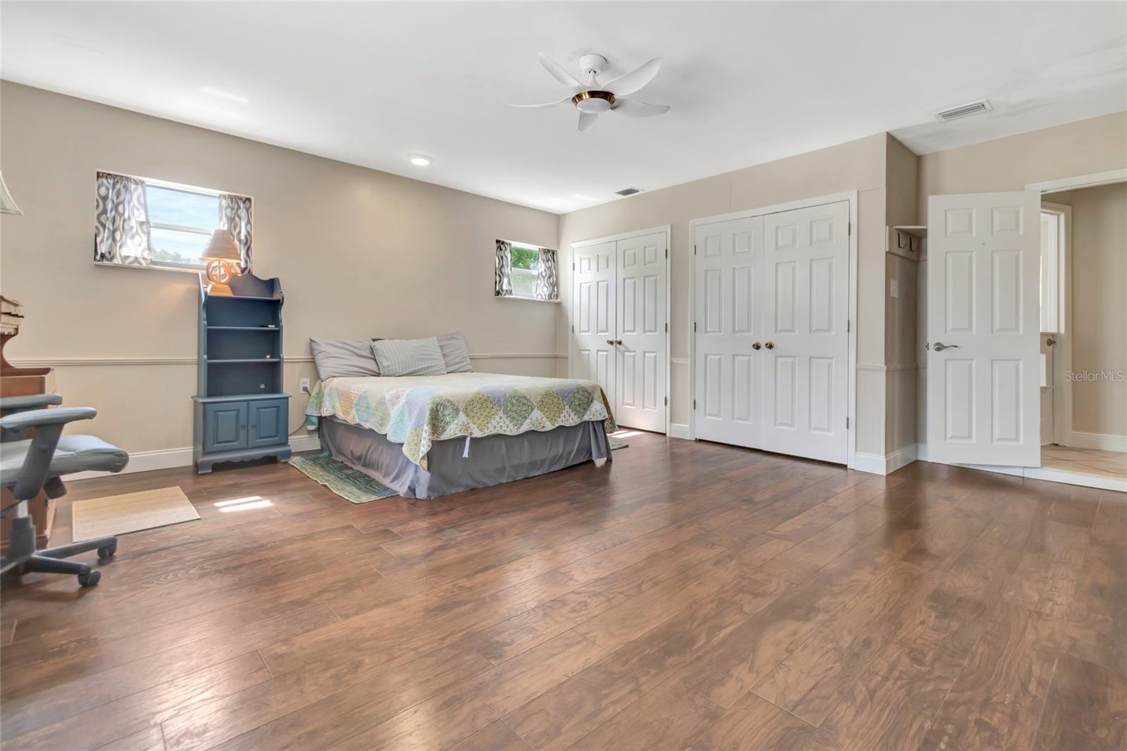 Image 20 of 29 For 4723 Oak Street