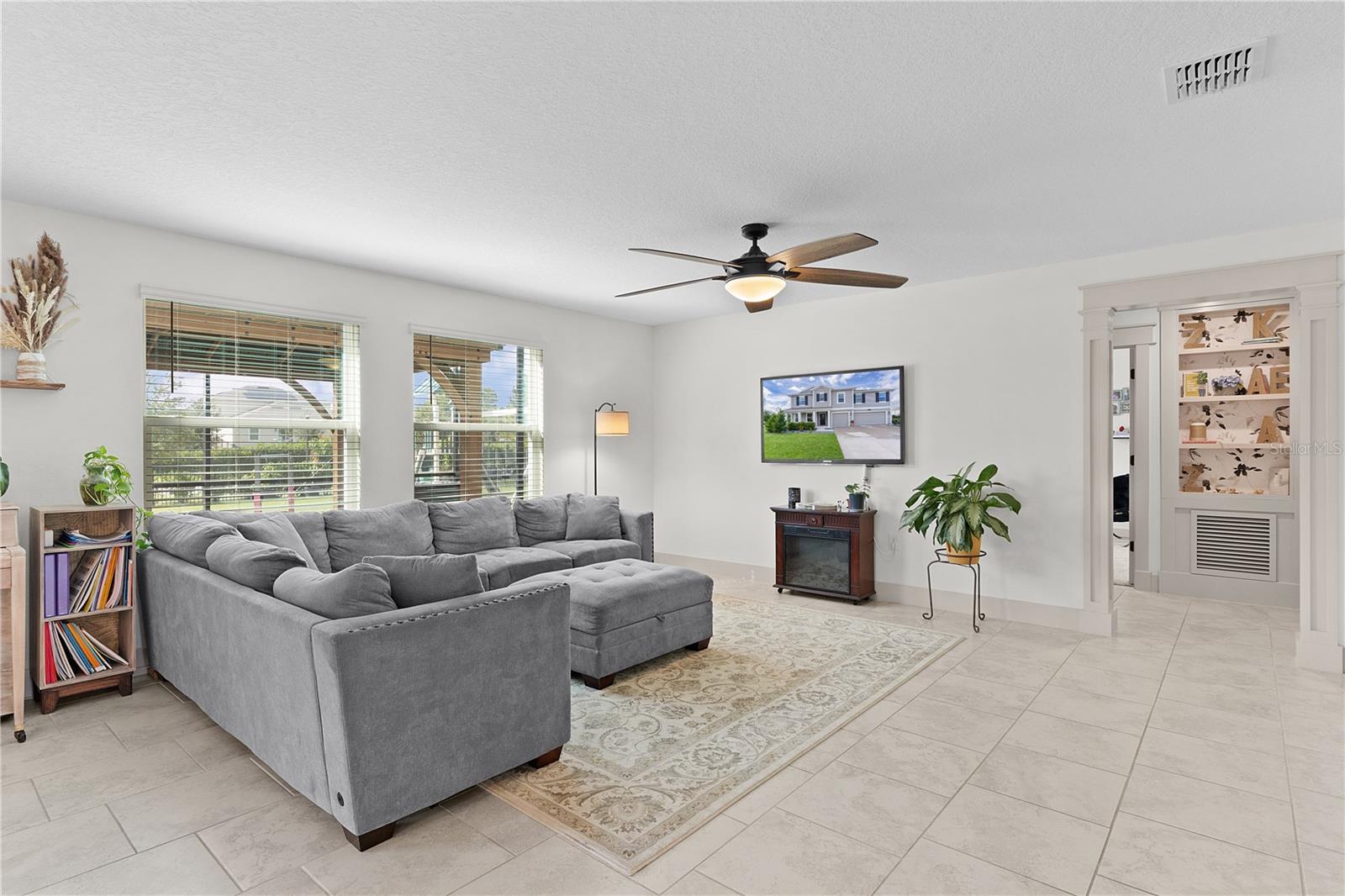 Image 10 of 57 For 5693 Alenlon Way