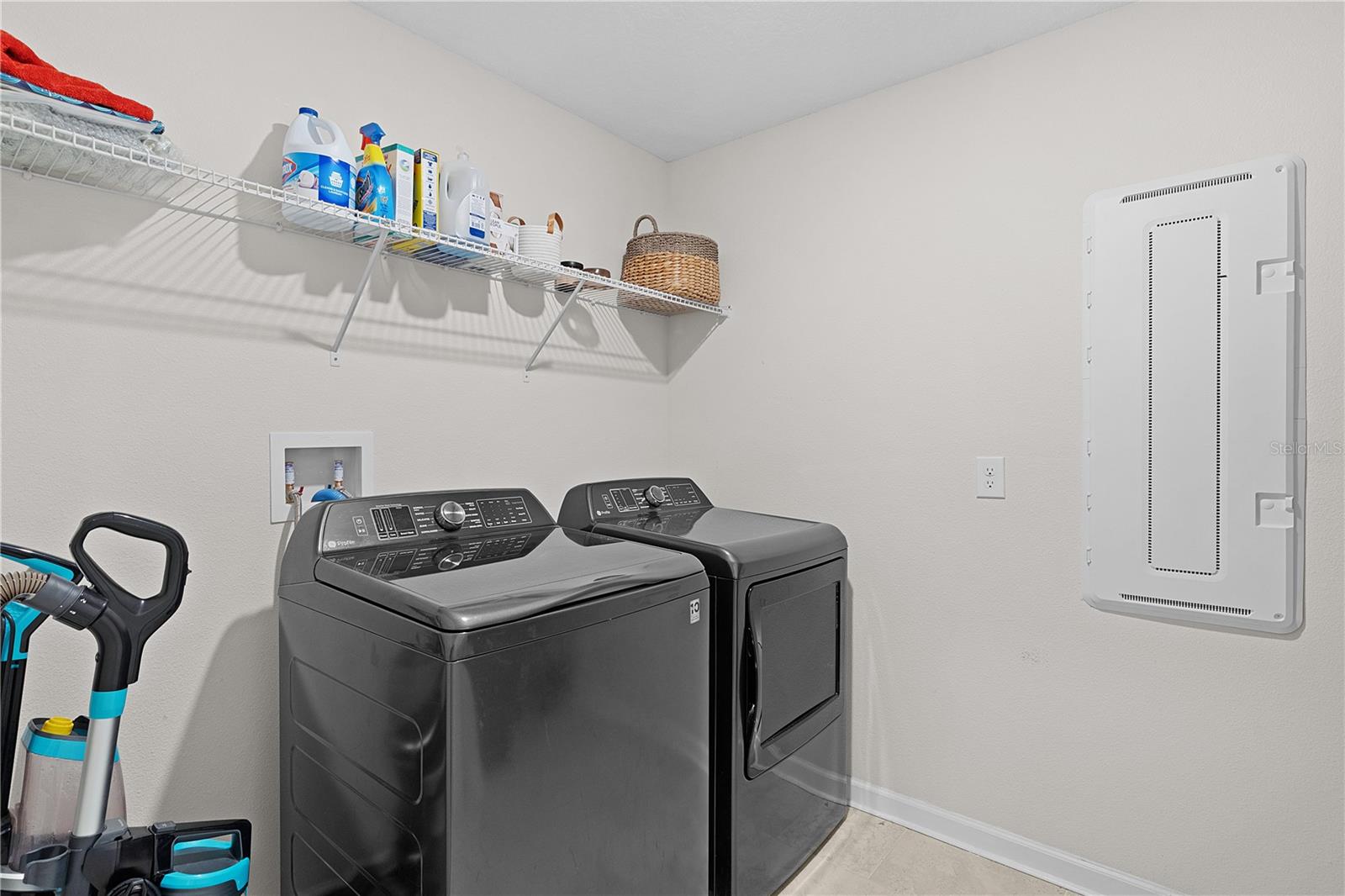 Image 32 of 57 For 5693 Alenlon Way