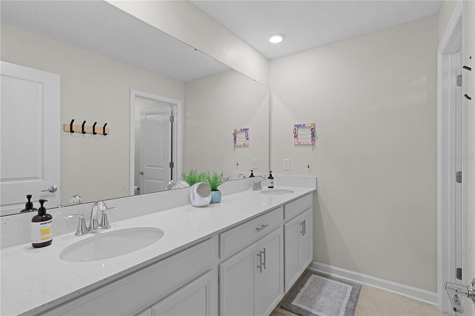 Image 35 of 57 For 5693 Alenlon Way