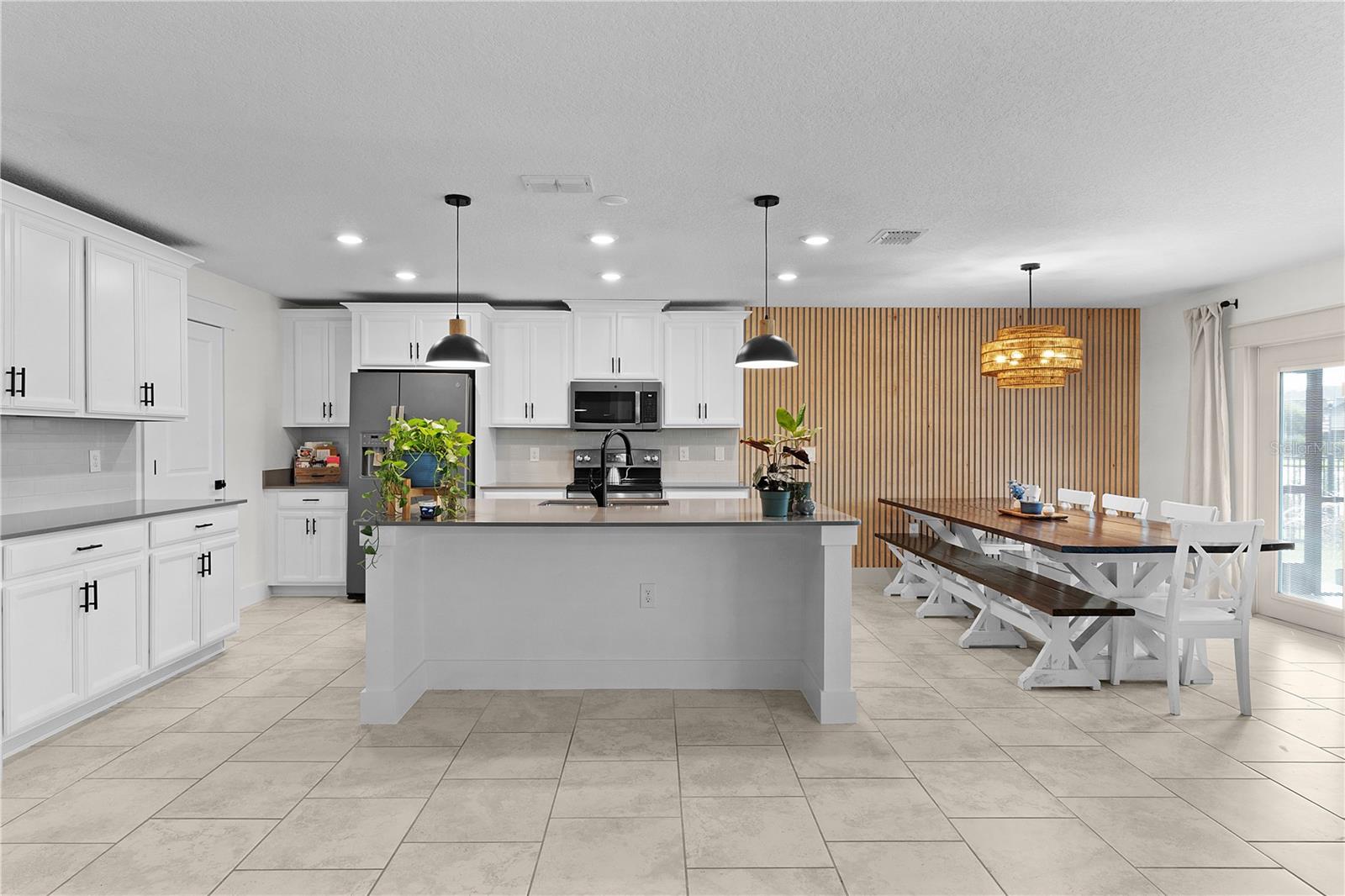 Image 4 of 57 For 5693 Alenlon Way