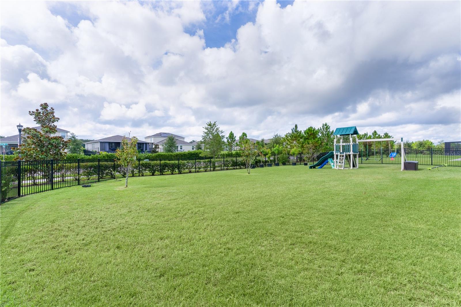 Image 44 of 57 For 5693 Alenlon Way