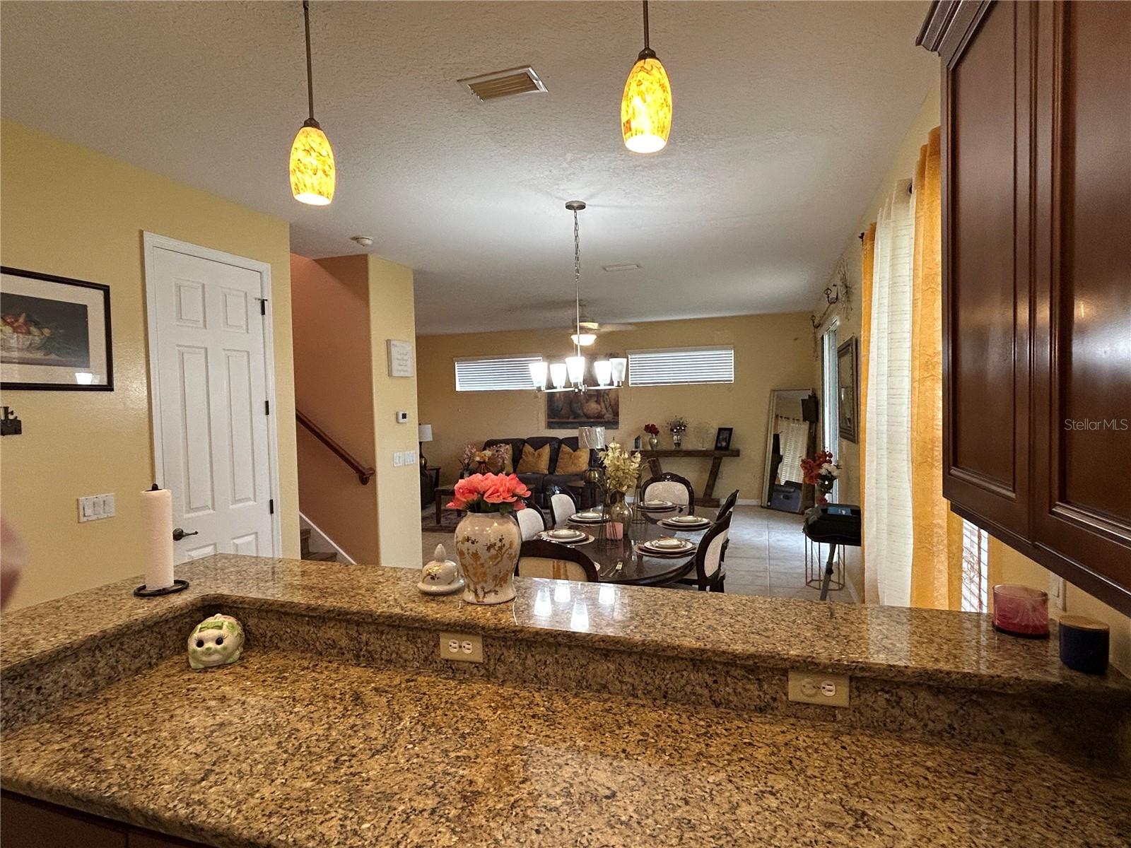 Image 13 of 52 For 413 Split Oak Court