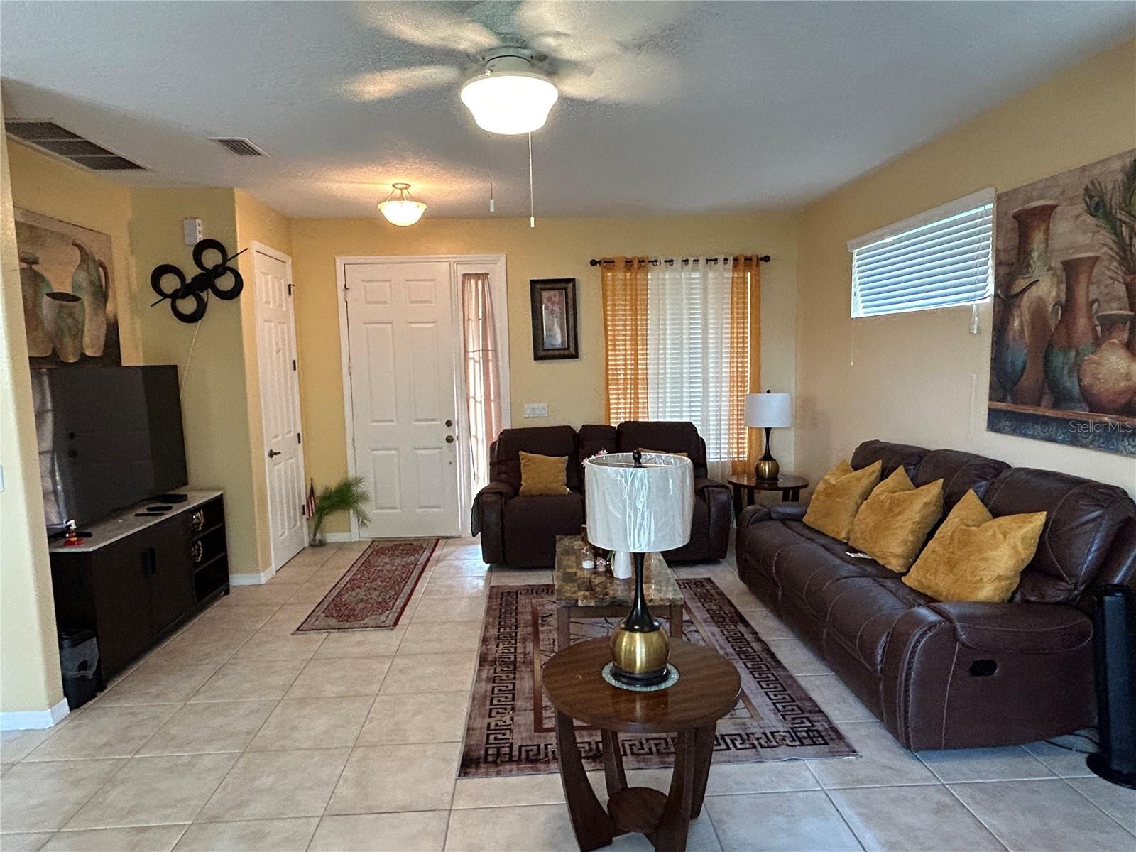 Image 3 of 52 For 413 Split Oak Court