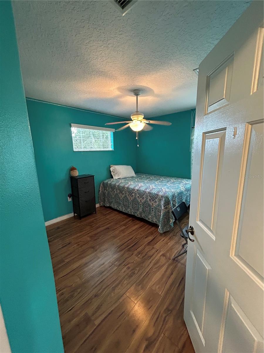 Image 42 of 52 For 413 Split Oak Court