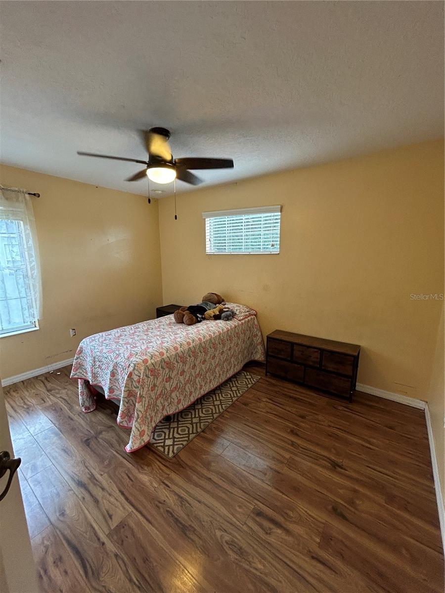 Image 46 of 52 For 413 Split Oak Court