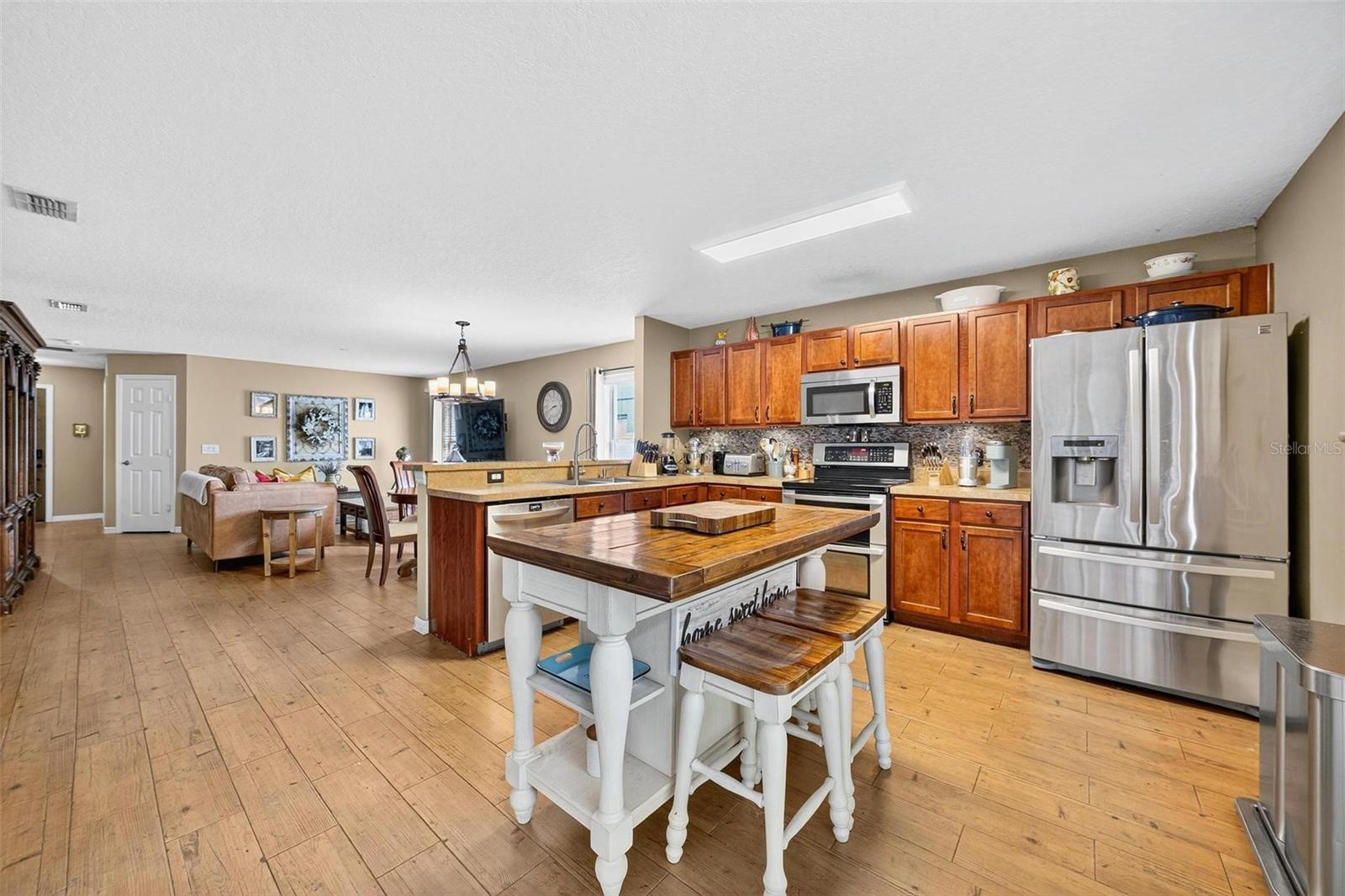 Image 9 of 56 For 520 Windrose Drive