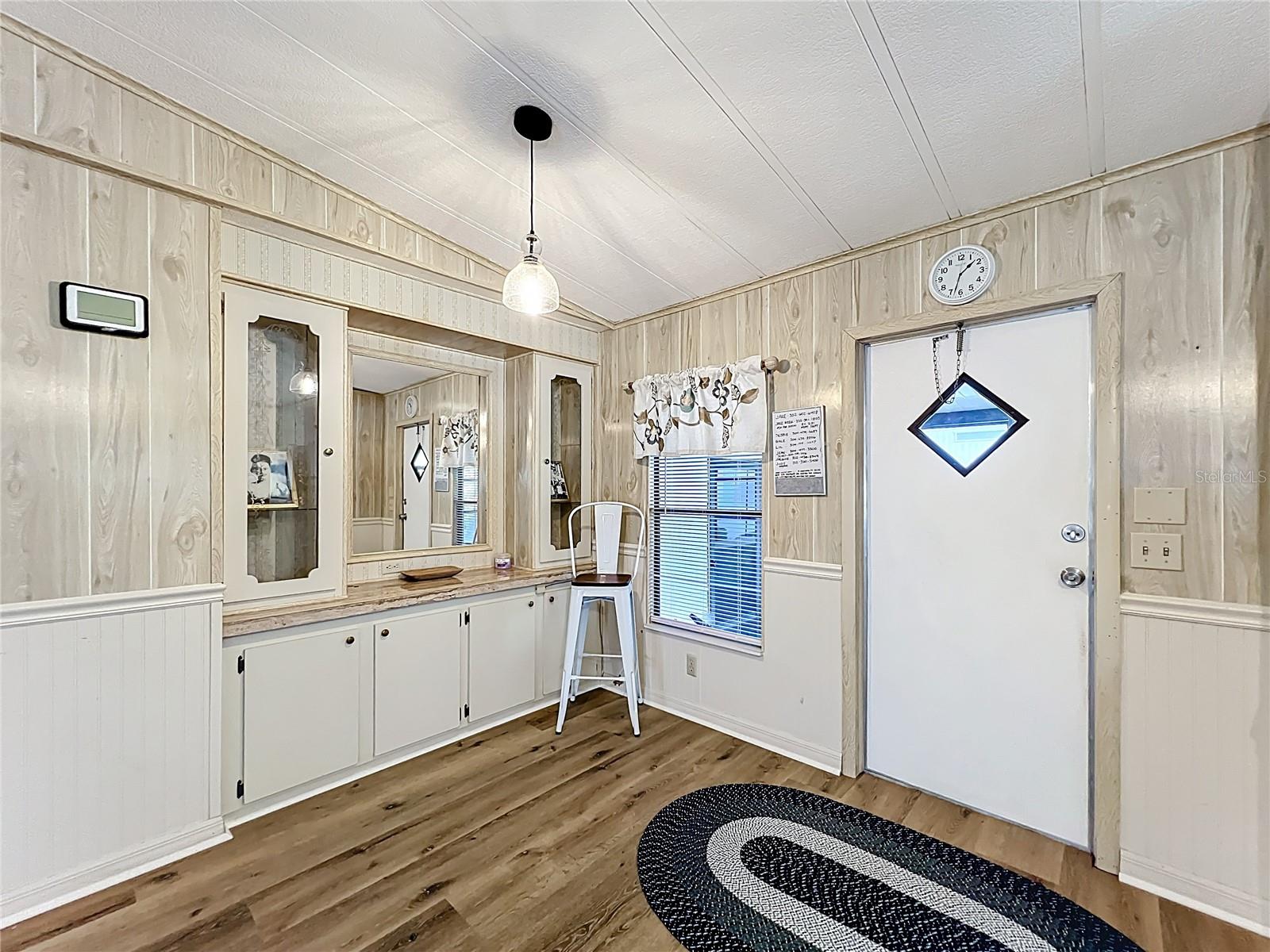 Image 16 of 34 For 708 Coachman Drive