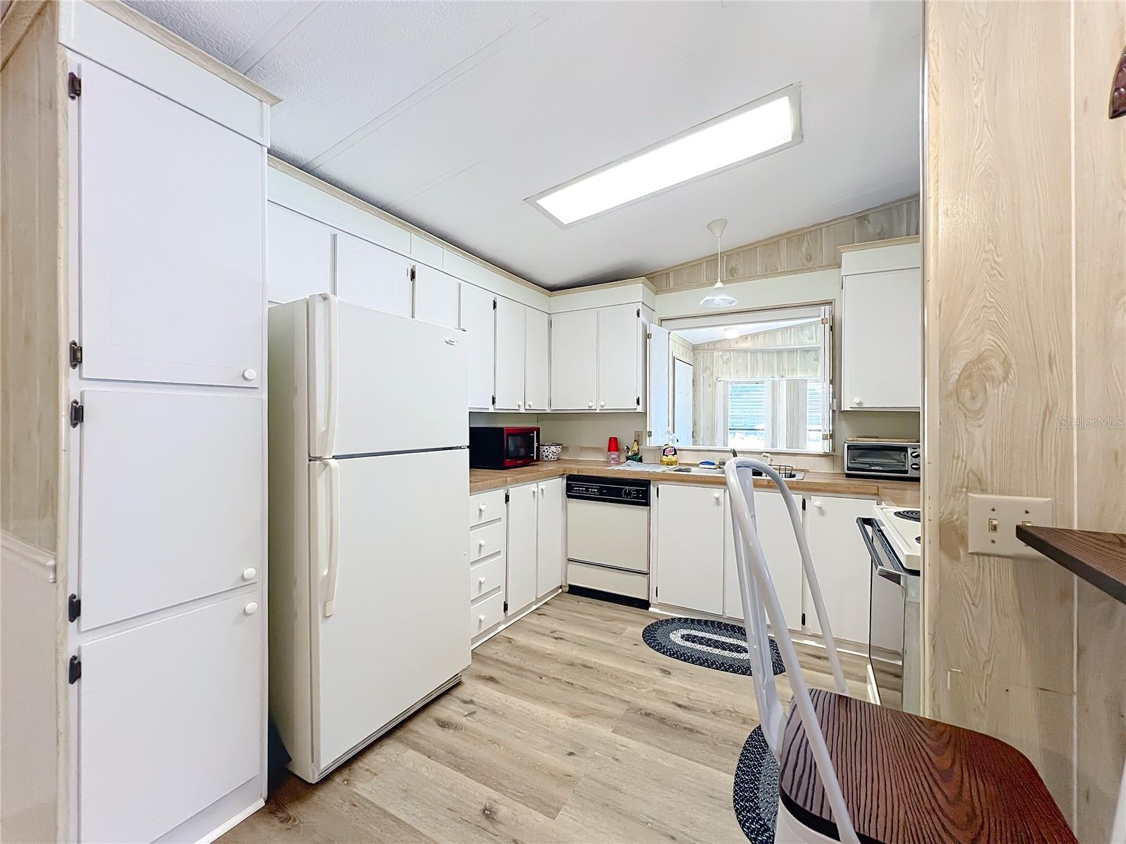 Image 18 of 34 For 708 Coachman Drive